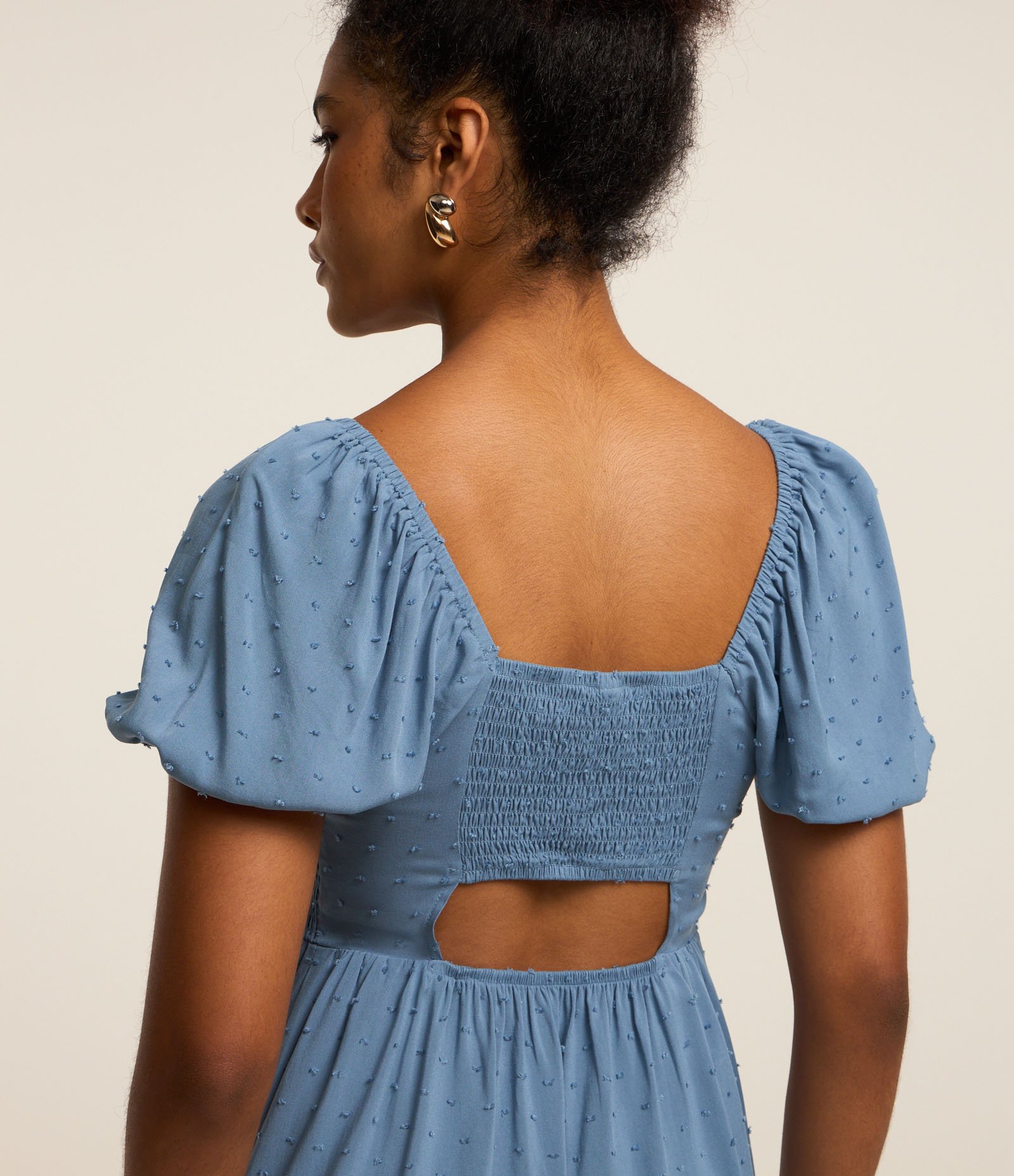 Vestido Evasê em Viscose Texturizada com Lastex e Amarração no Busto Azul 4