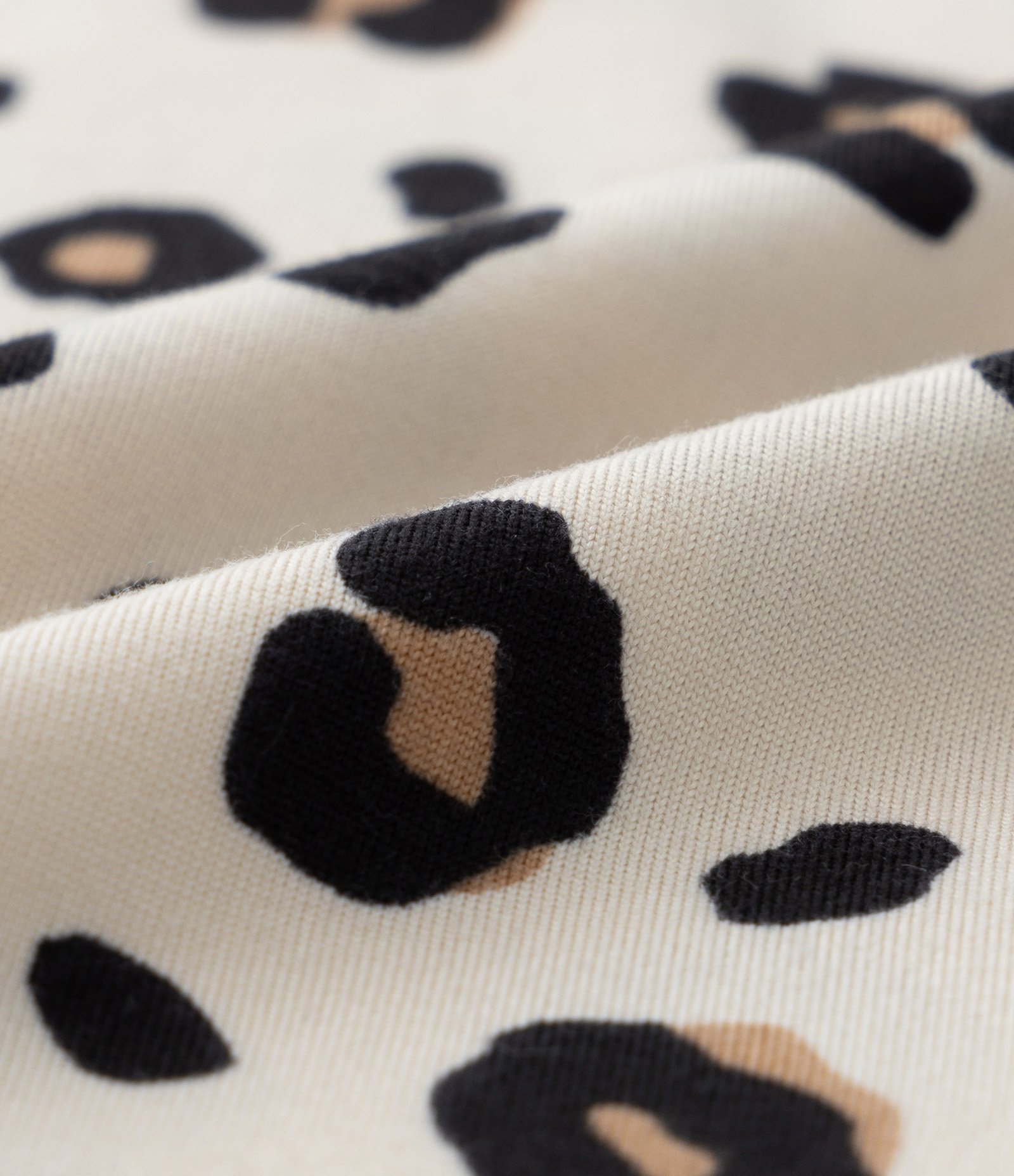 Pijama Infantil com Toque Suave e Estampa Oncinha - Tam 2 a 14 Anos Bege 4