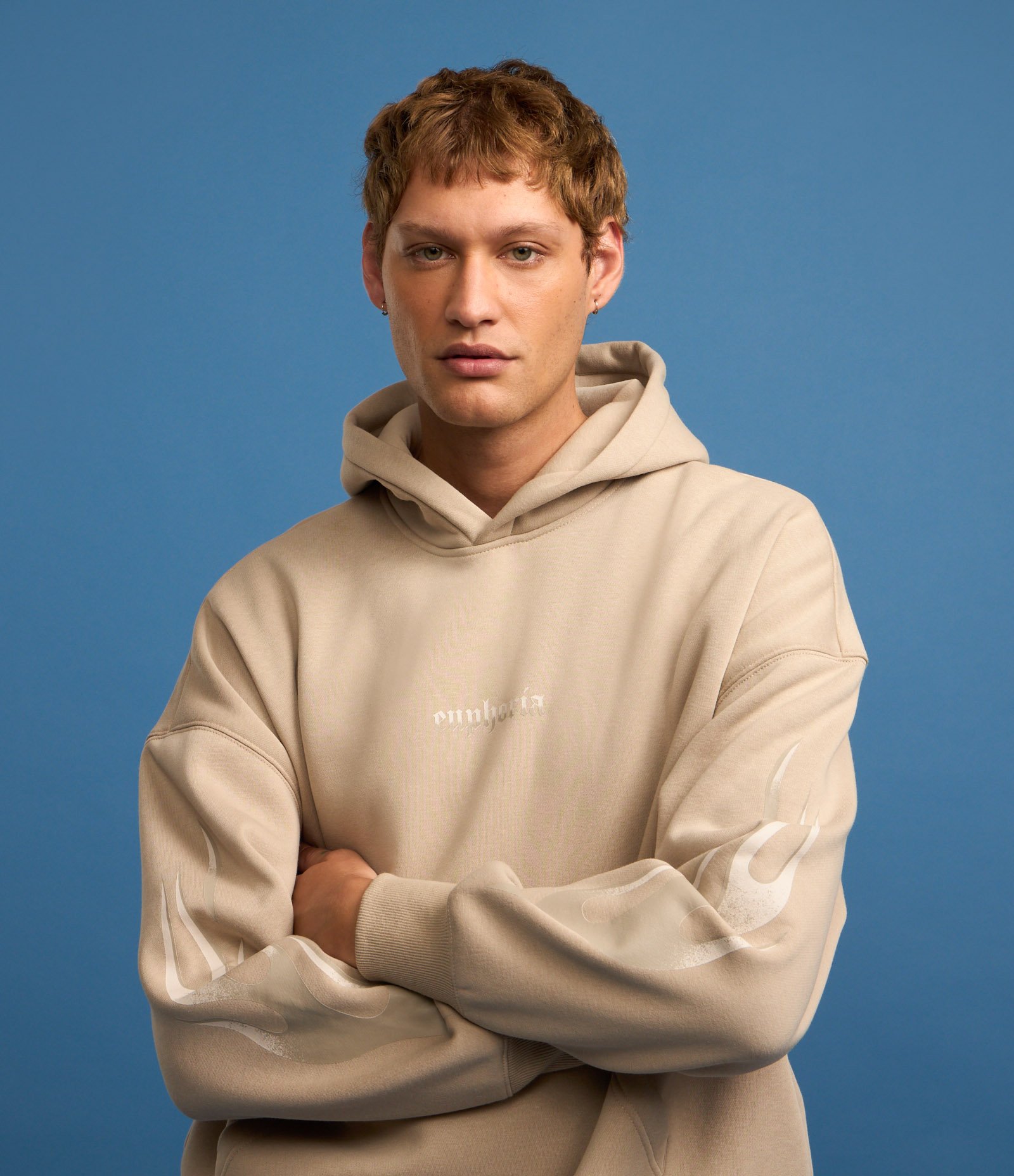 Casaco em Moletom com Estampa de Chamas Lateral Bege 6