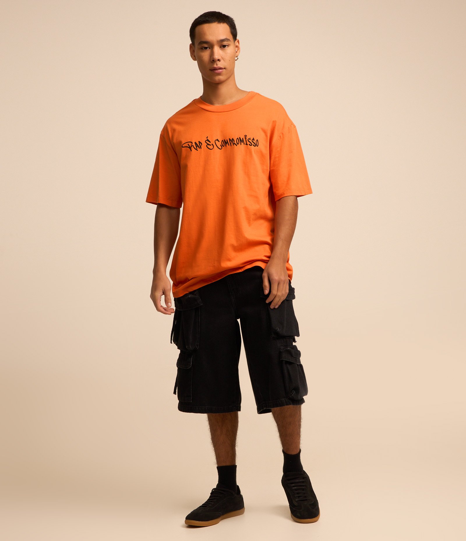 Camiseta Relaxed em Algodão com Estampa Sabotage Laranja 2