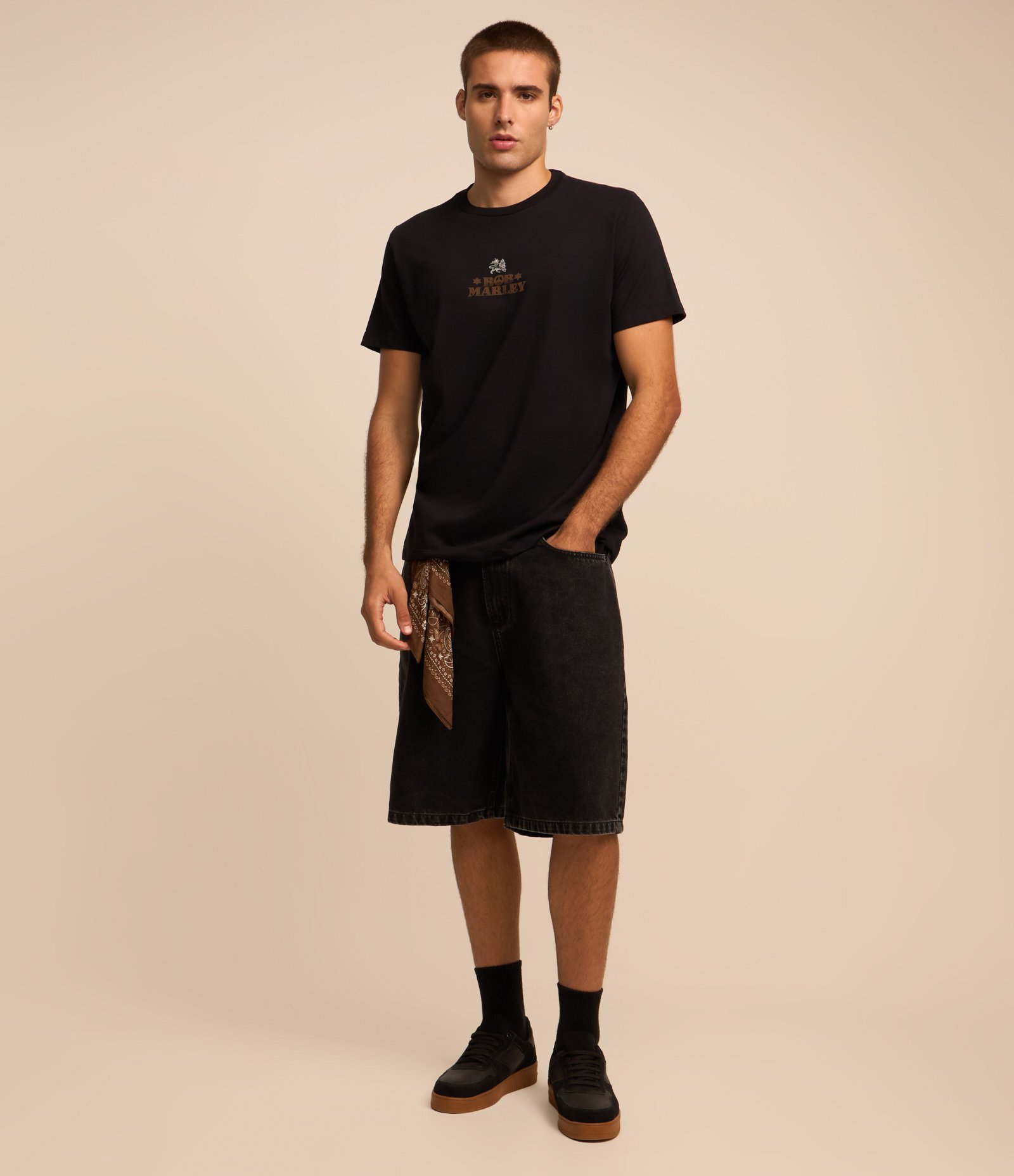 Camiseta Comfort em Algodão com Estampa do Bob Marley Preto 2