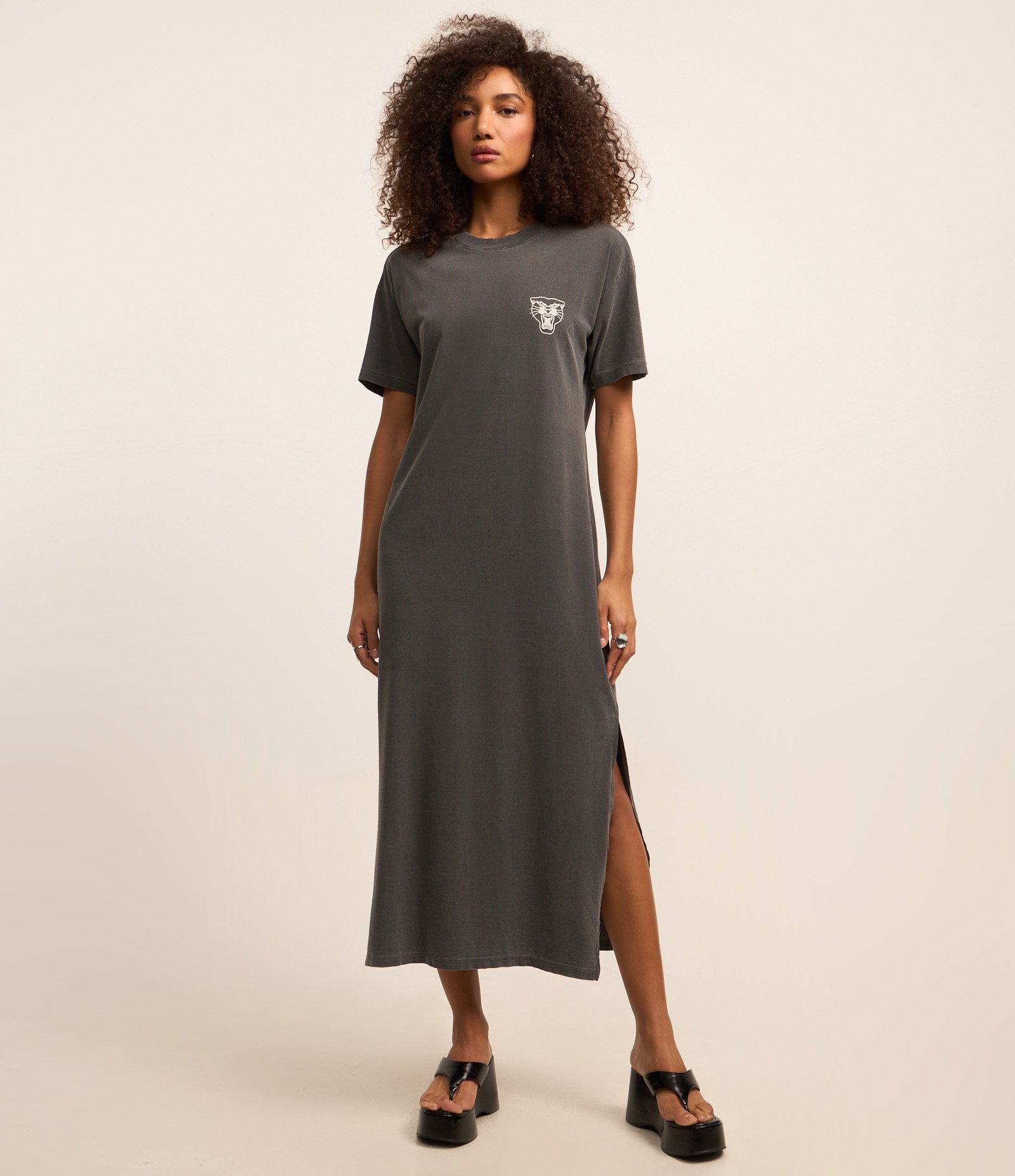 Vestido Midi em Algodão Estonado com Fenda Lateral e Estampa Pantera Preto 2