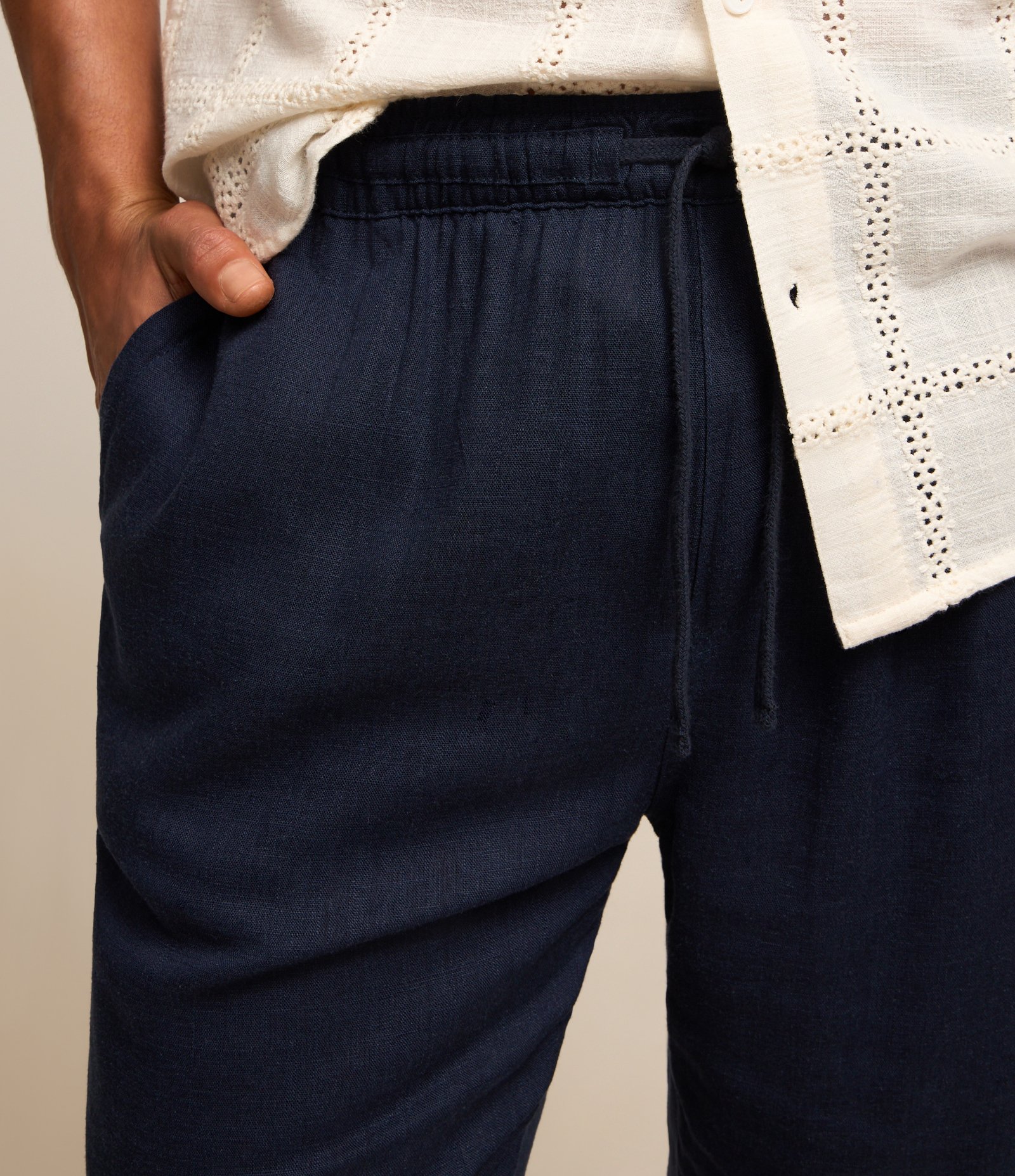 Calça em Viscose com Textura e Cós Elástico Azul 4