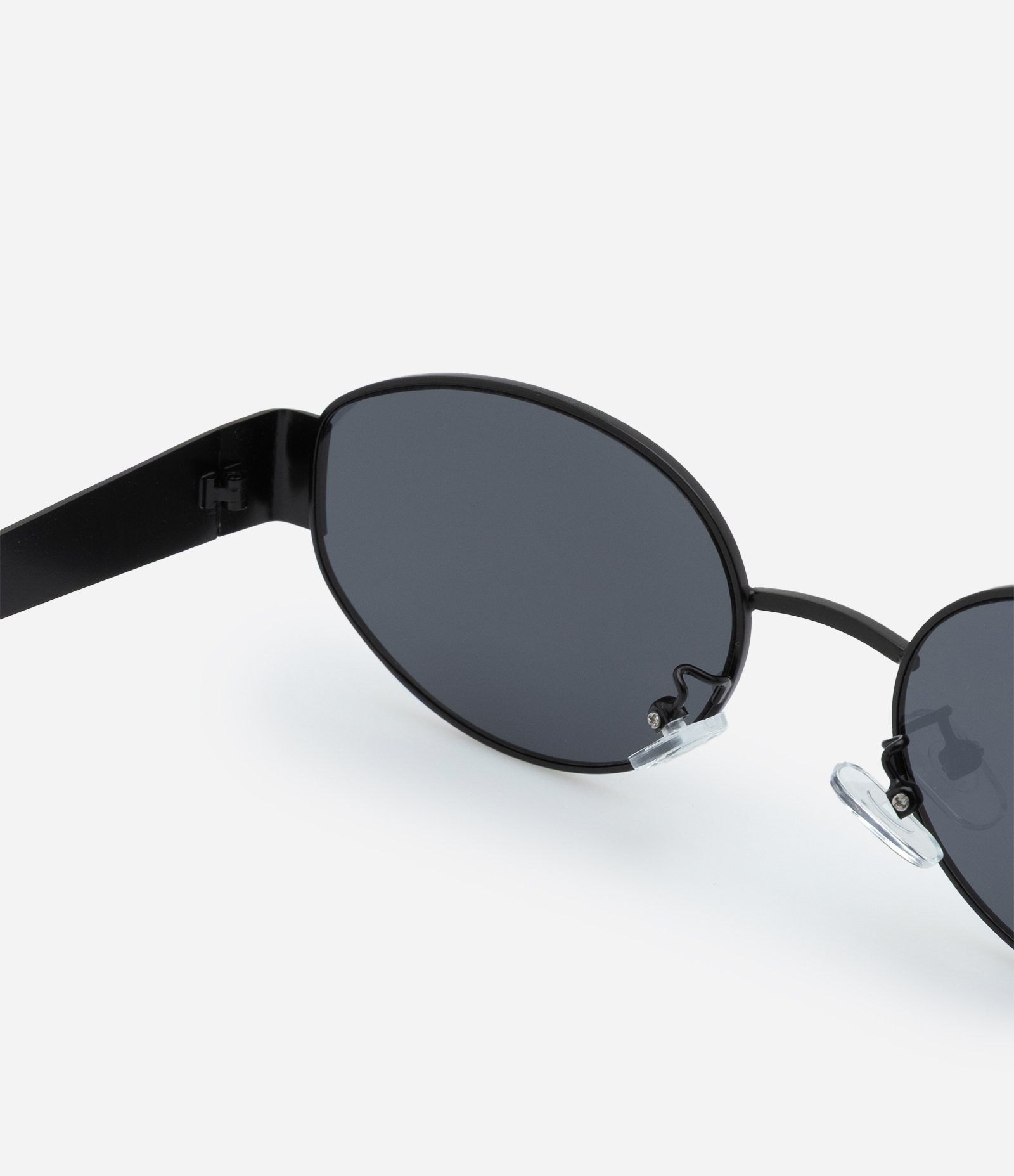 Óculos de Sol Redondo em Metal com Haste Larga e Lente Fumê Preto 4