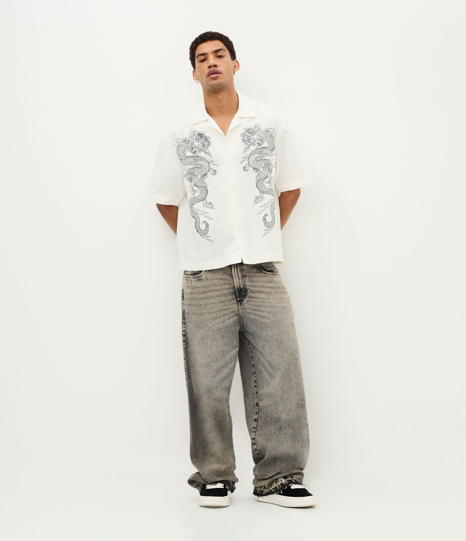 Camisa Boxy em Sarja com Estampa de Dragões Off White 2
