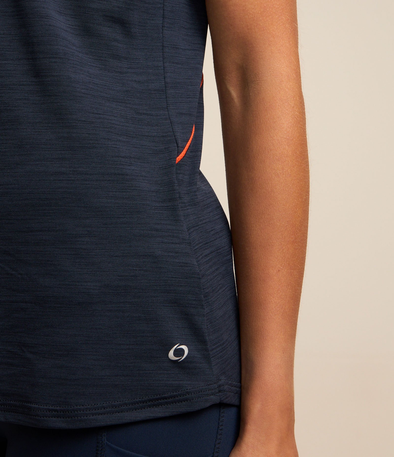 Camiseta Esportiva em Microfibra com Frisos Contrastantes Azul Marinho 5