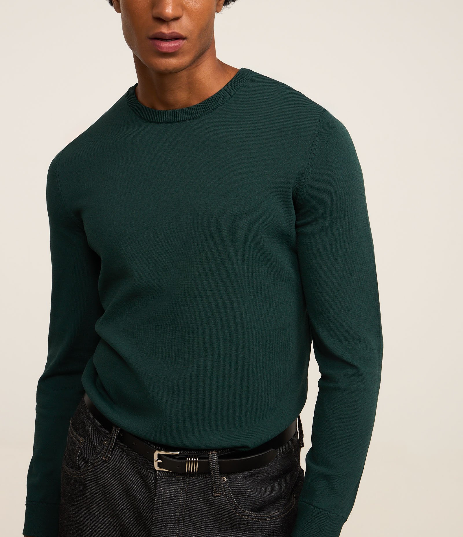 Suéter Básico em Viscose com Gola Redonda Verde Escuro 3