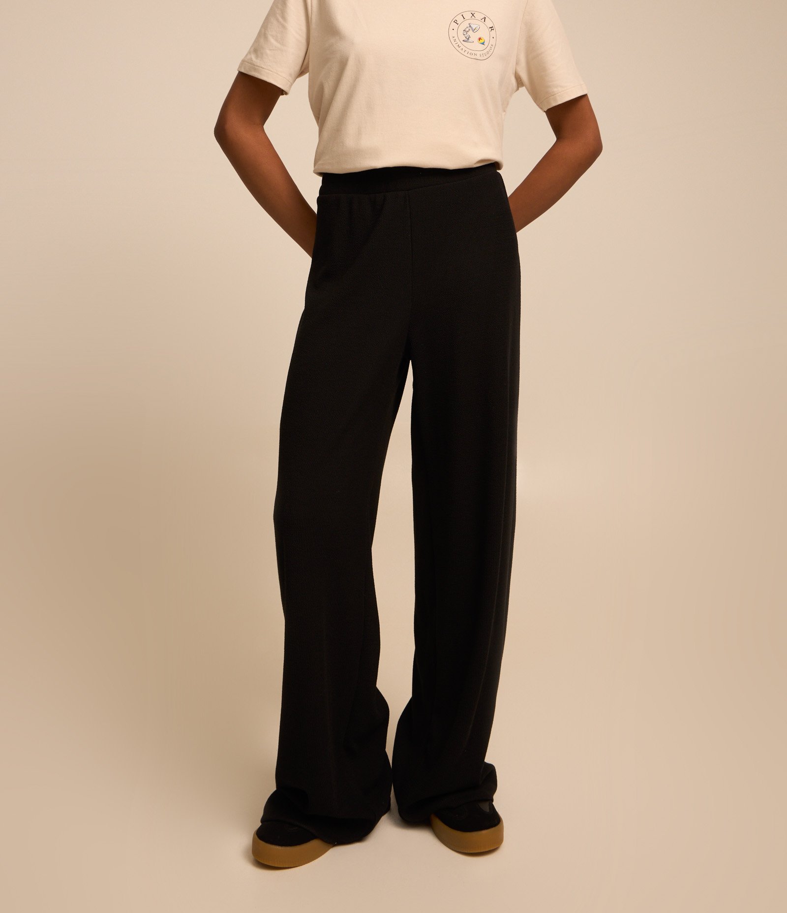 Calça Reta em Ribana Texturizada Preto 3