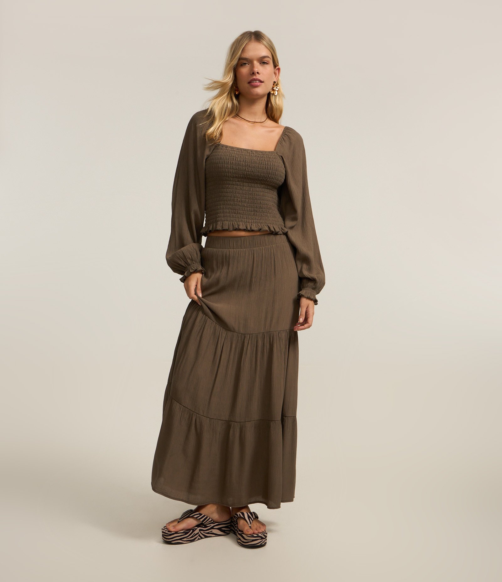 Saia New Midi em Crepe com Babado e Cós Elástico Verde 1