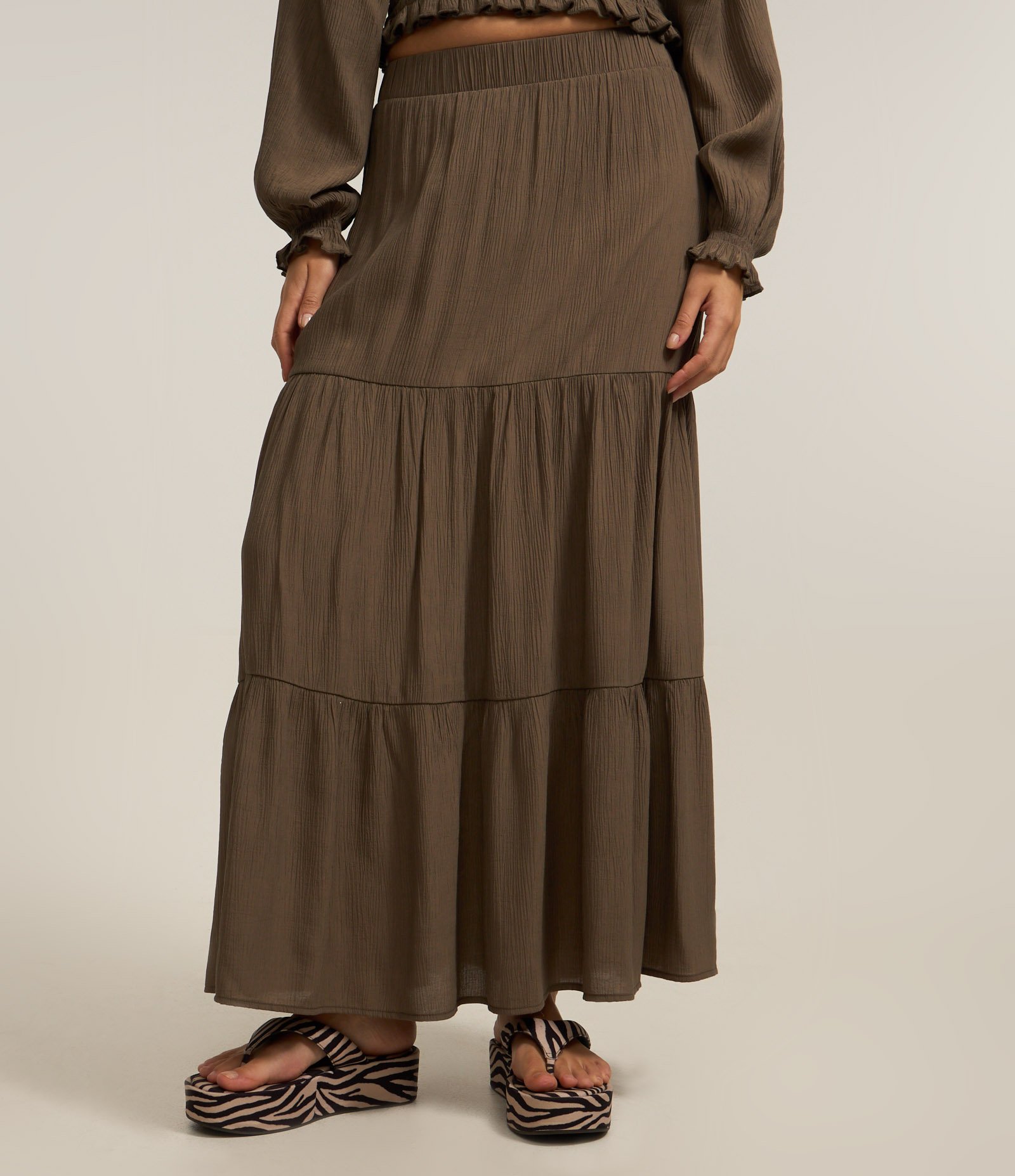 Saia New Midi em Crepe com Babado e Cós Elástico Verde 3