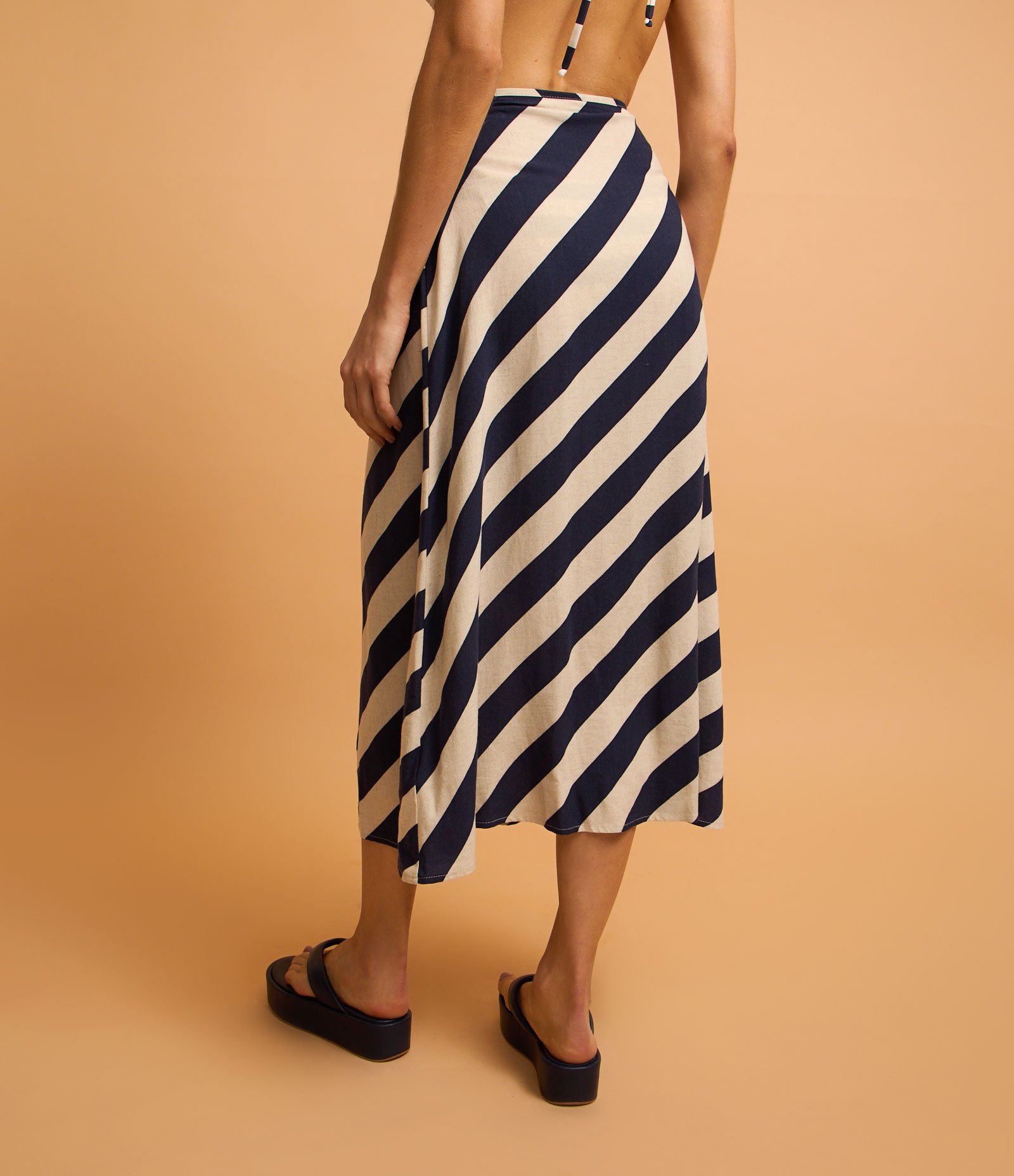 Saia Longa Saida de Praia em Viscose Listrada Azul 3