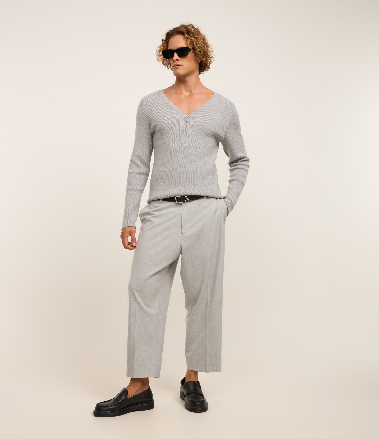 Suéter em Algodão com Gola em V Zíper e Manga Raglan Cinza 2