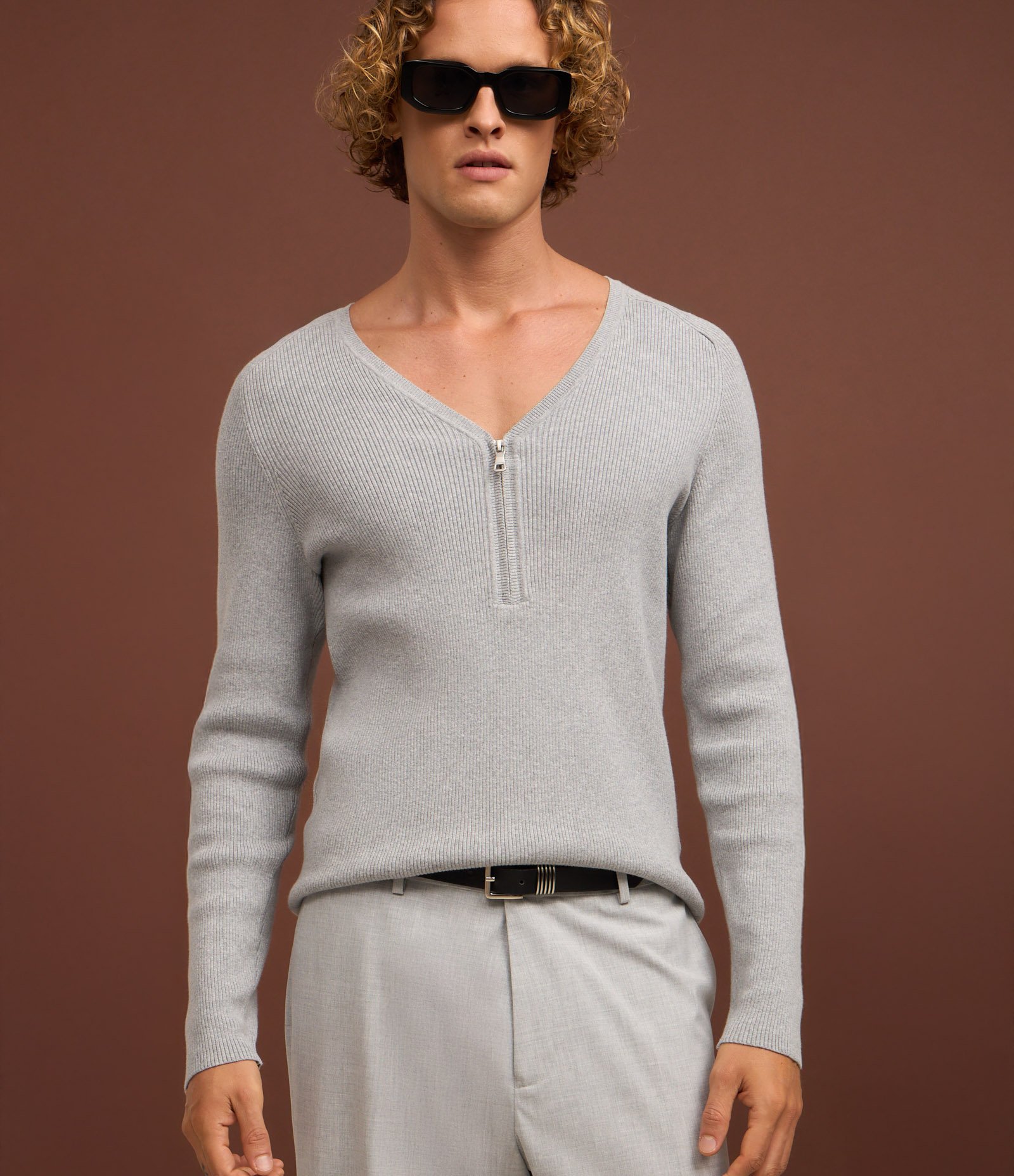 Suéter em Algodão com Gola em V Zíper e Manga Raglan Cinza 5