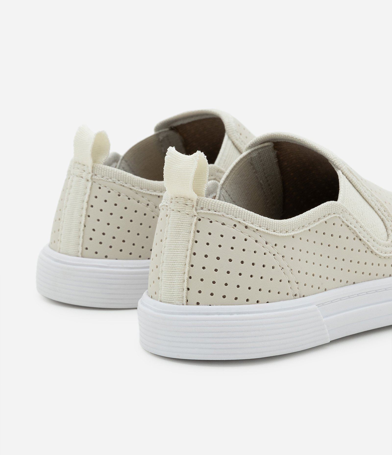 Tênis Slip On Infantil com Textura Furadinha Molekinho - Tam 20 a 26 Off White 2