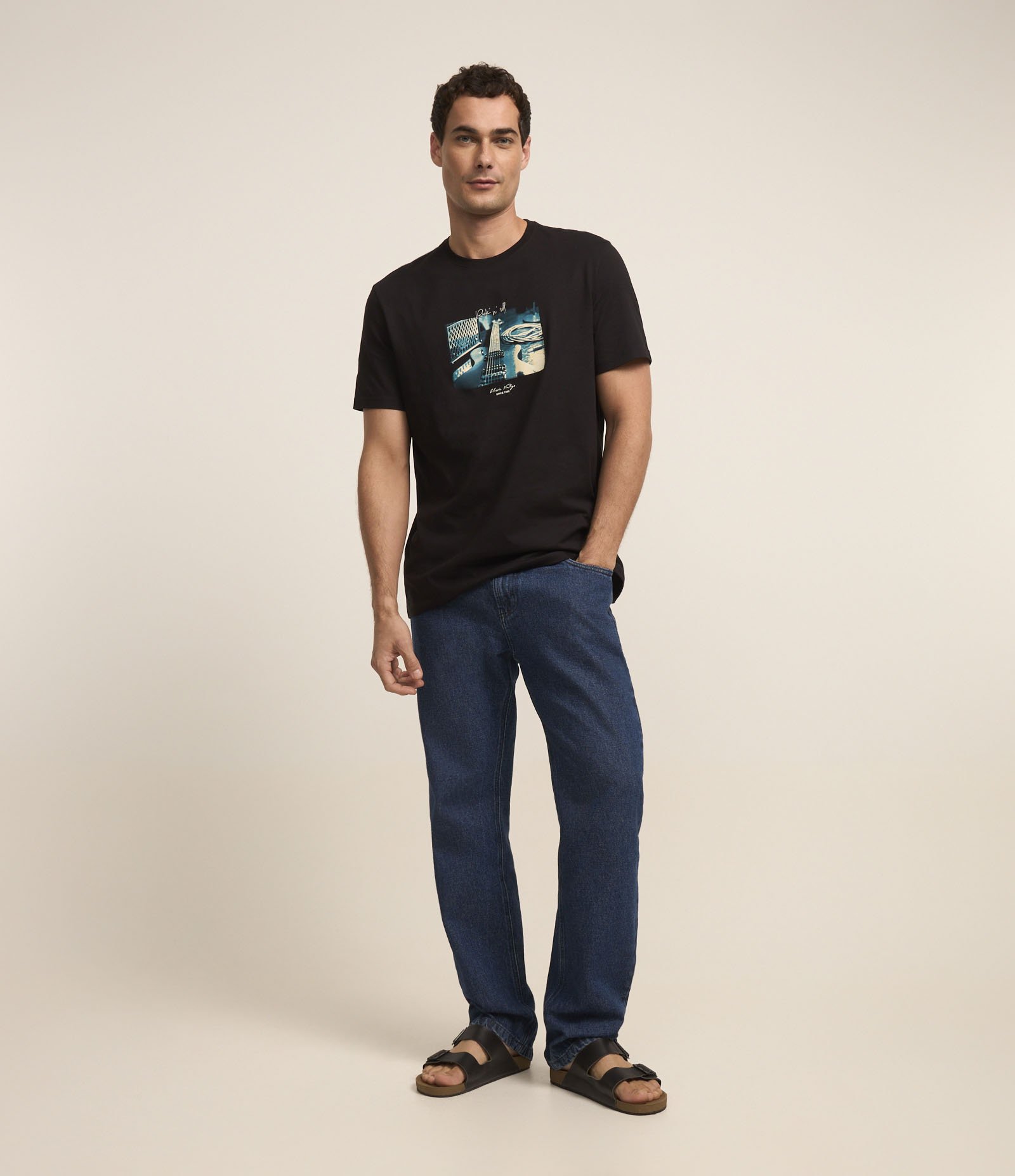 Camiseta em Algodão com Estampa de Guitarra Vintage Preto 2