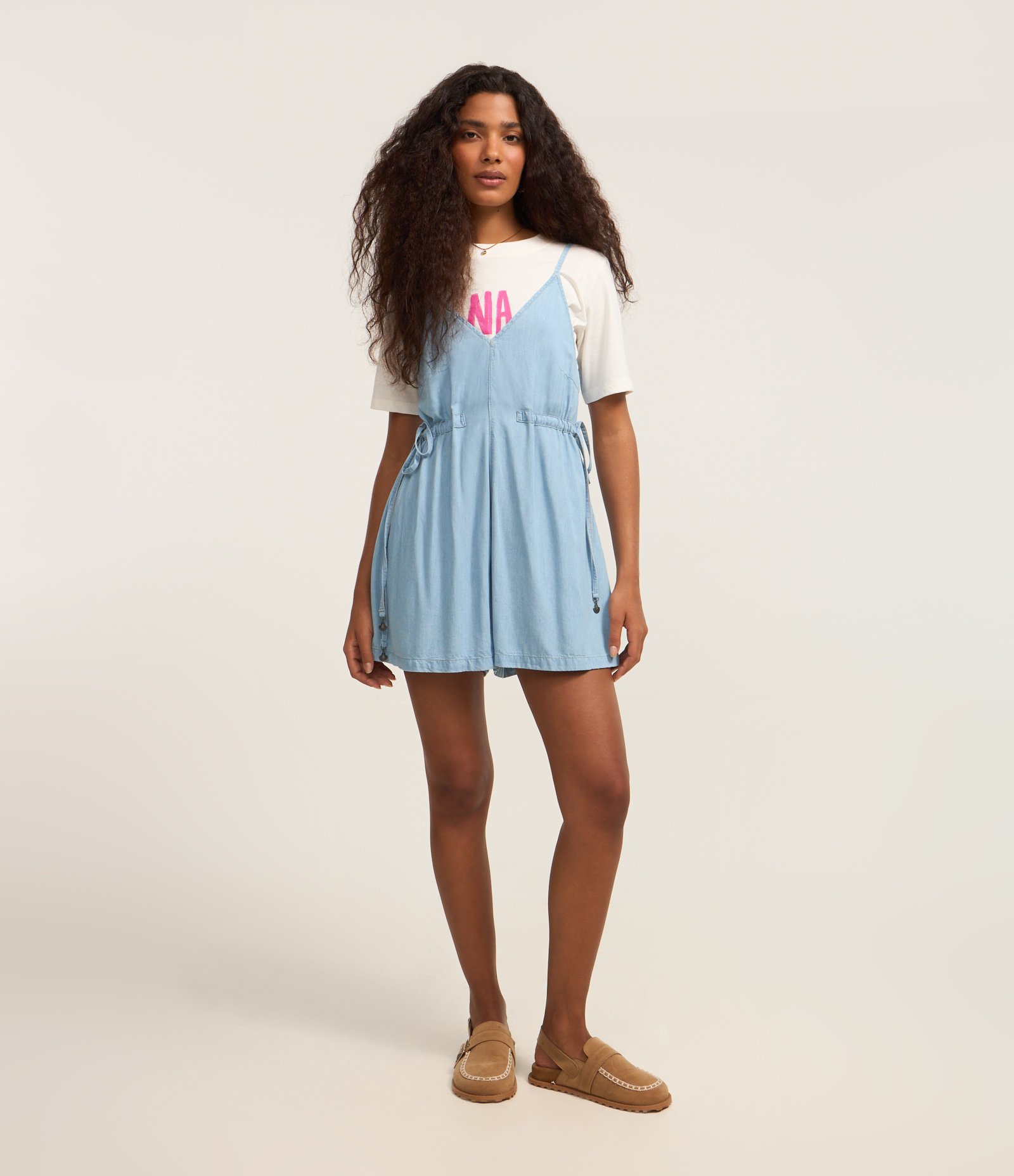 Macaquinho Curto em Jeans com Amarração Lateral Jeans Claro 2