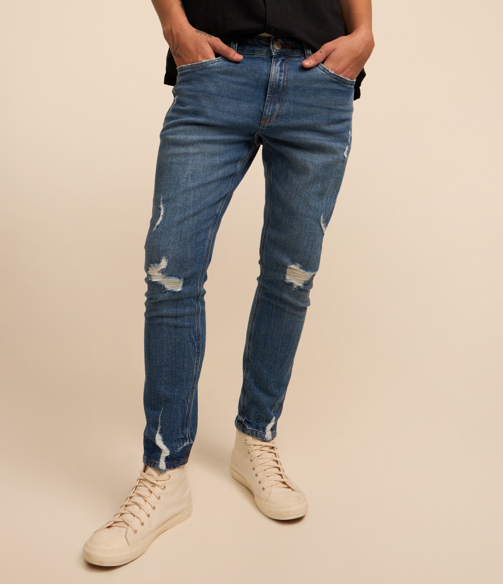Calça Skinny Cropped em Jeans com Puídos Azul Médio 3