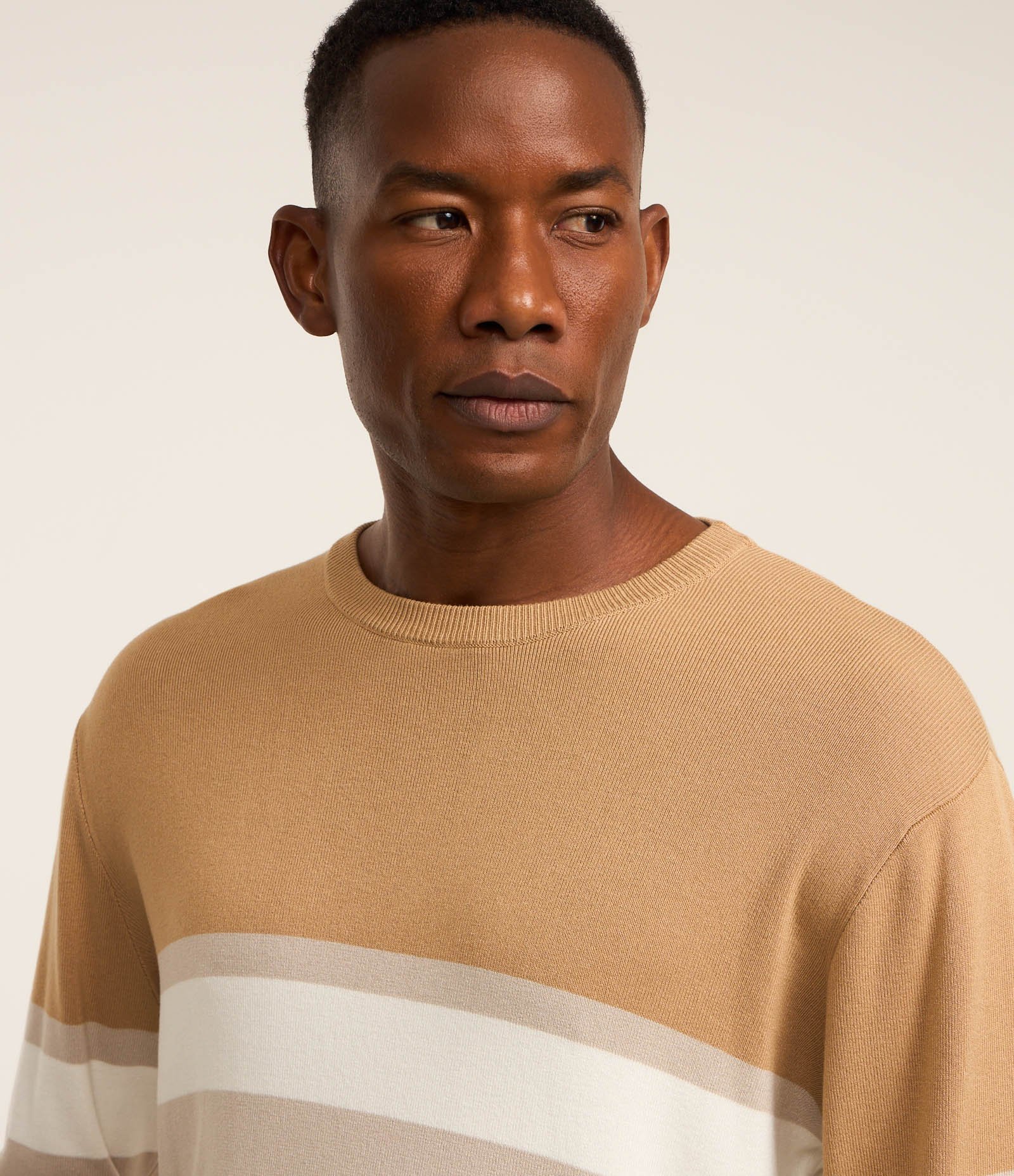 Suéter Regular em Viscose com Bloco de Cores Bege/Branco/Cinza 4