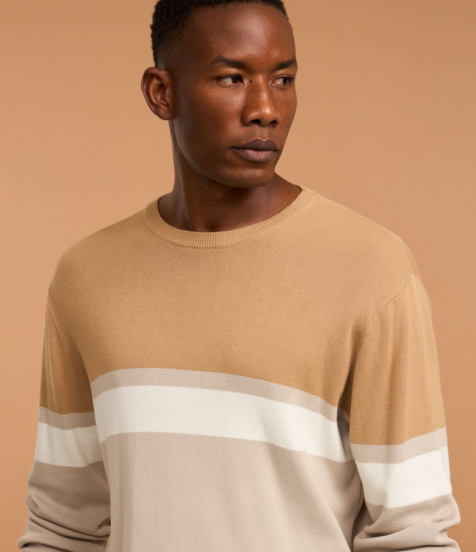 Suéter Regular em Viscose com Bloco de Cores Bege/Branco/Cinza 6