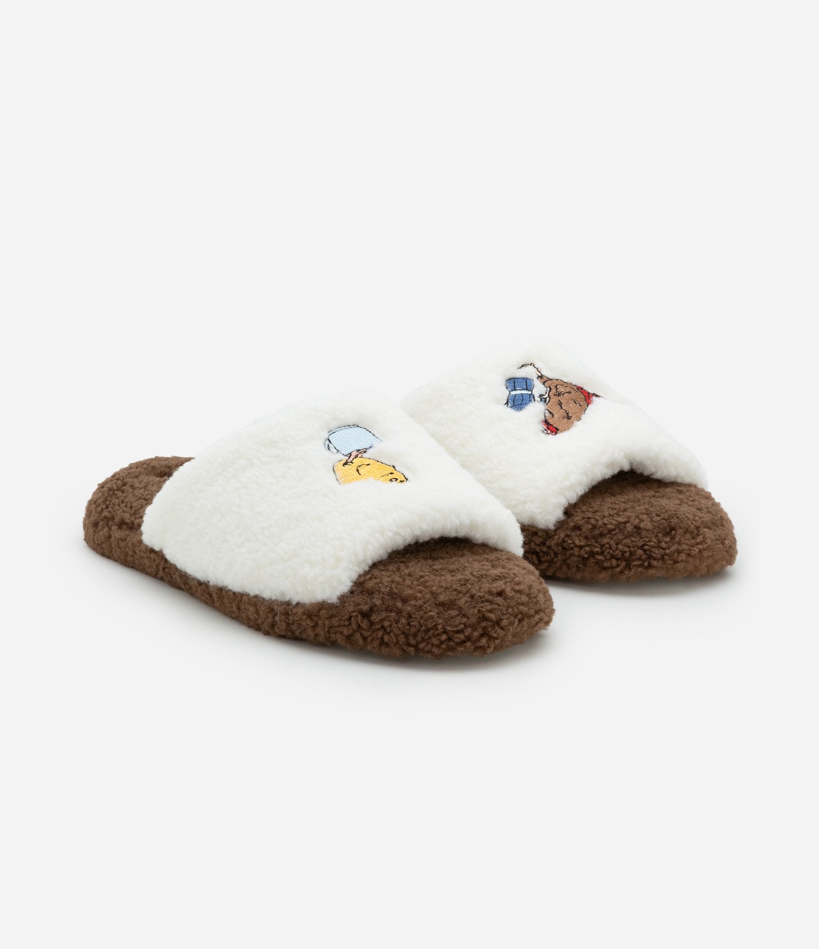 Pantufa Chinelo Peluciado com Estampa Bordada Galinha & Café com Fofoca Branco 2