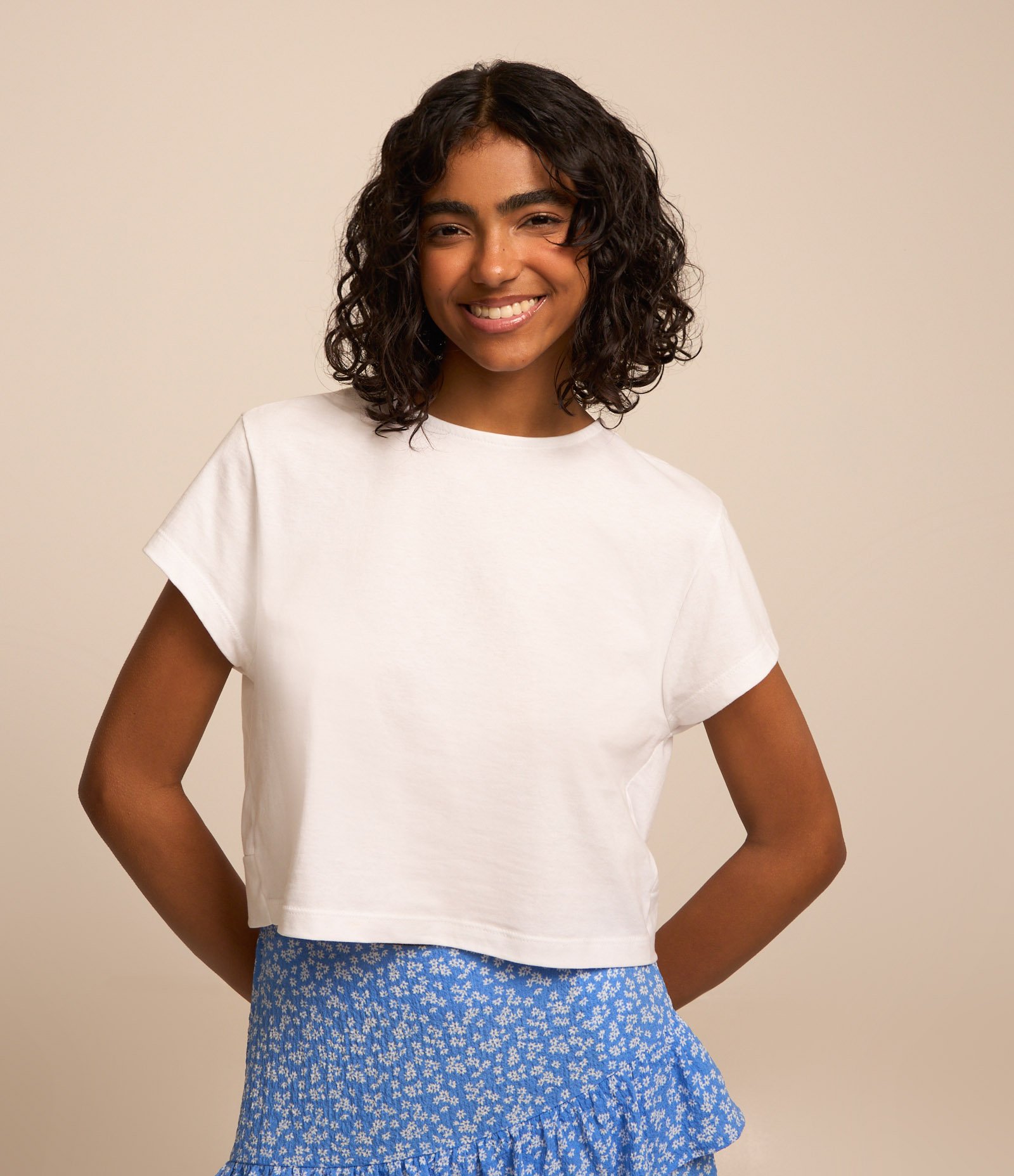 Blusa Boxy Cropped em Algodão com Abertura nas Costas Branco 4