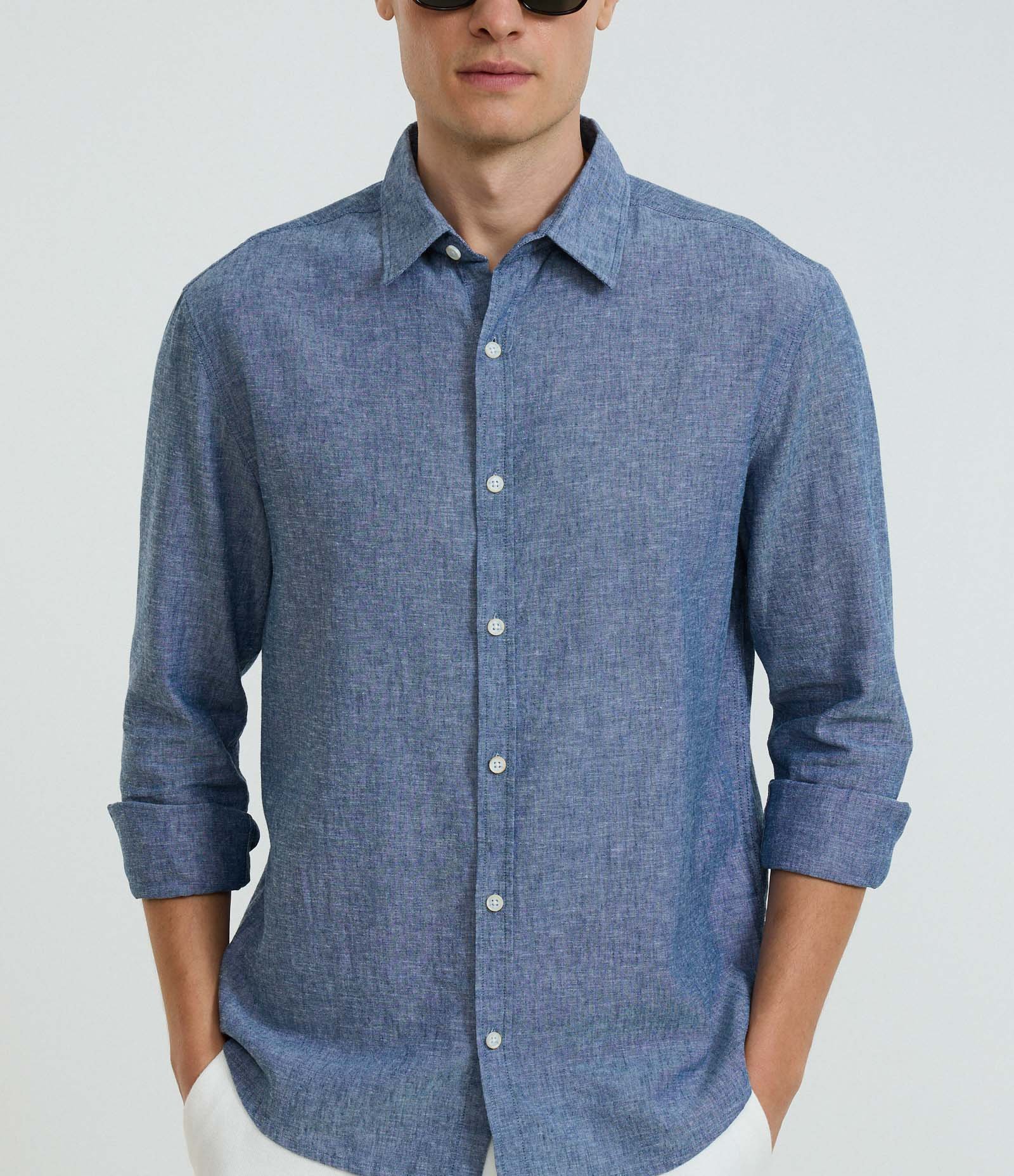 Camisa Regular Básica em Linho com Gola Colarinho Azul Grafite 3