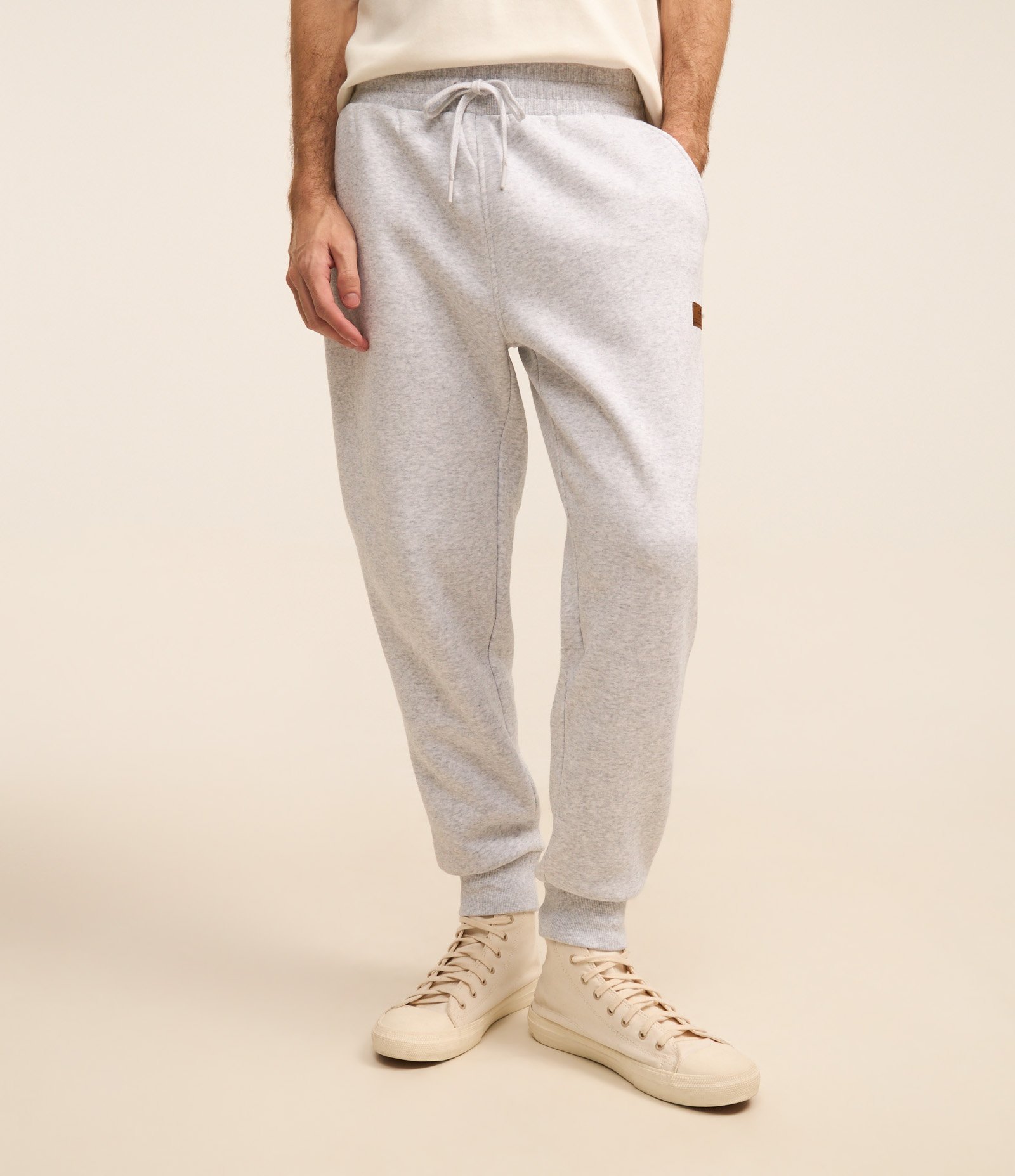 Calça em Moletom com Cós Elástico e Barra Ajustada Cinza Claro 2