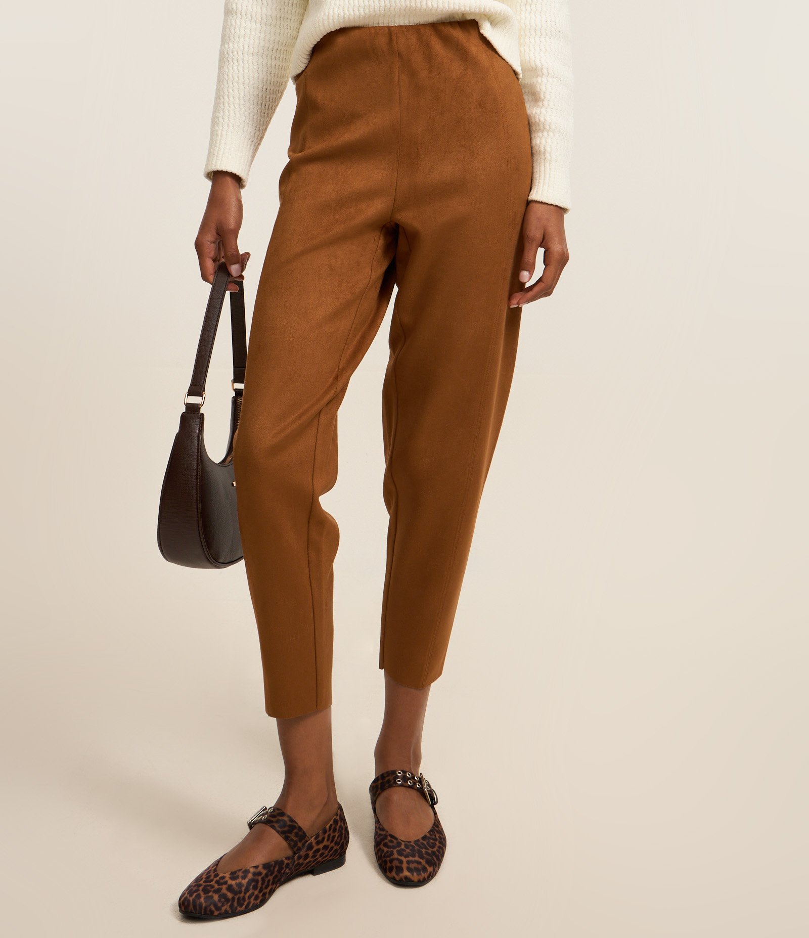 Calça Legging em Suedine e Zíper Lateral Marrom 3