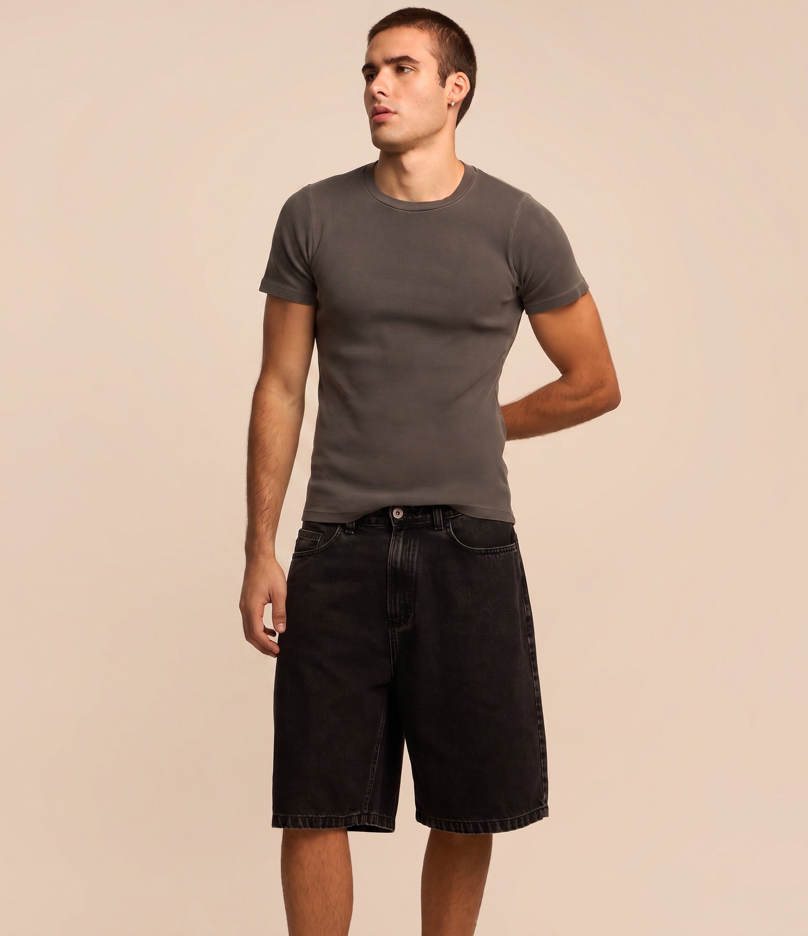 Bermuda Baggy Vintage em Jeans Preto 1