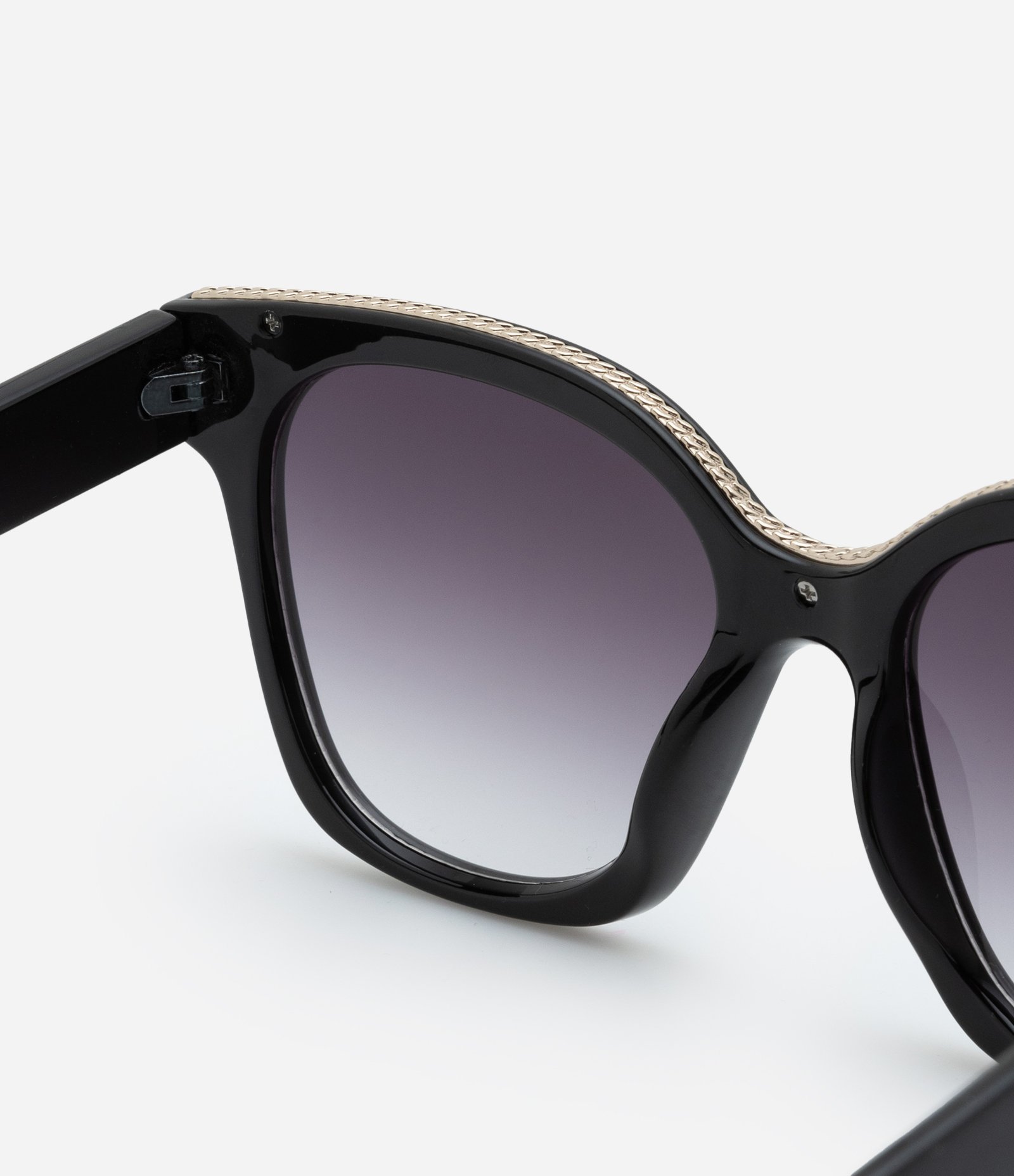 Óculos Quadrado com Detalhes na Superior e Lentes Fumê Preto 3