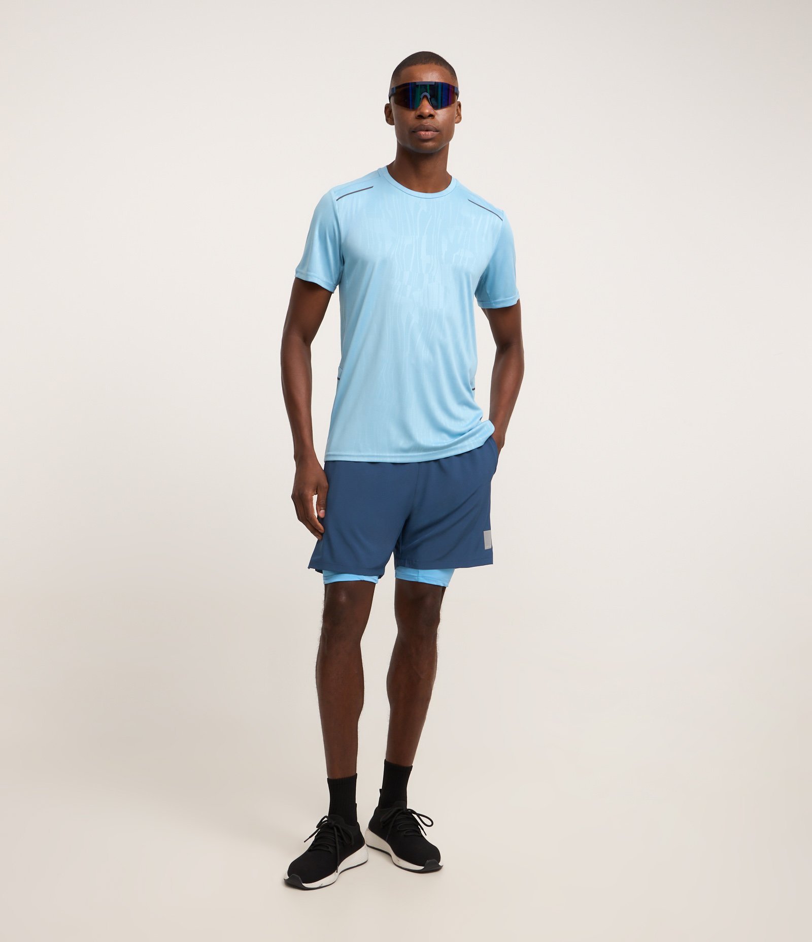 Bermuda Esportiva com Short de Compressão Azul 1