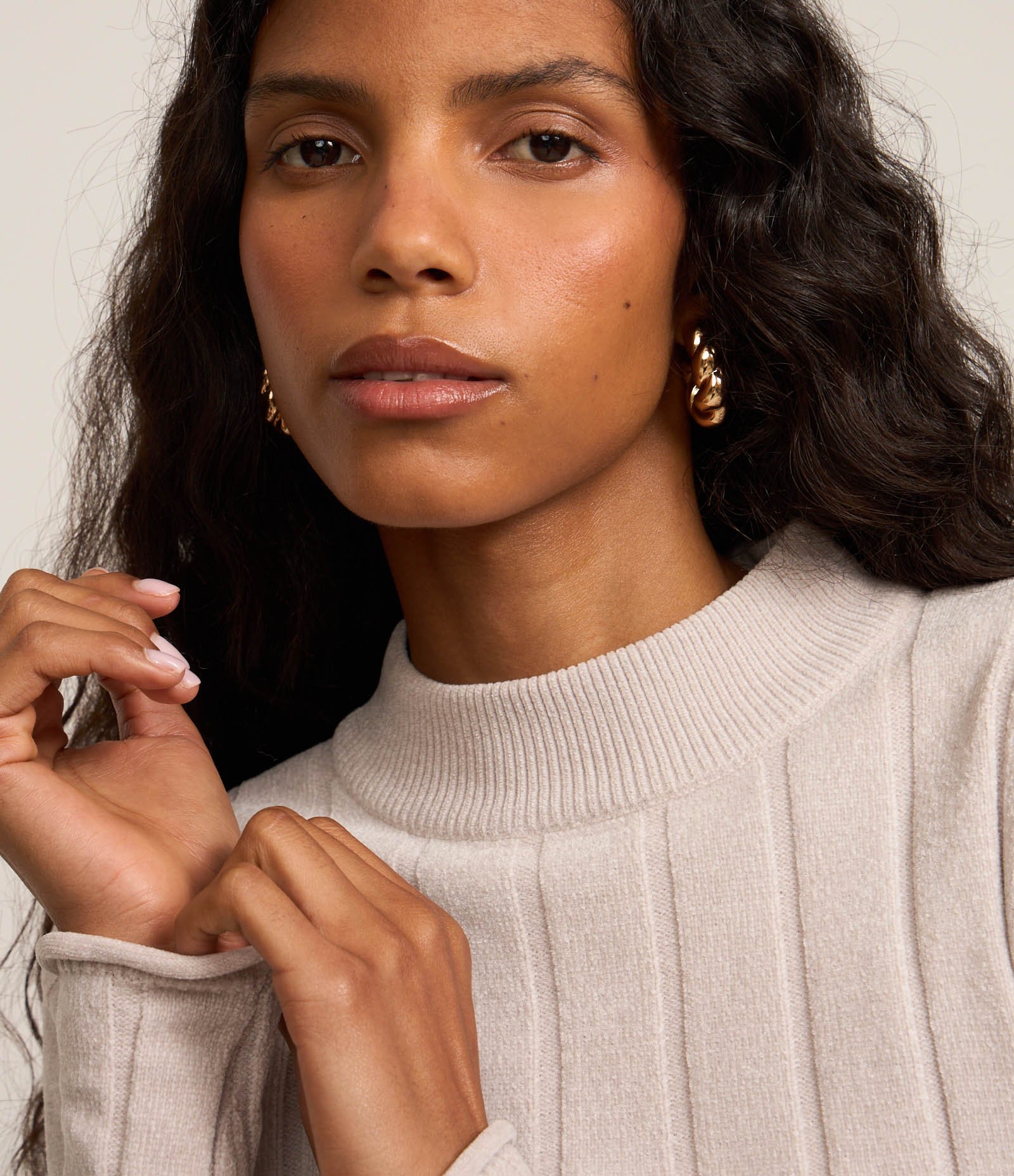 Blusa Slim em Chenille Canelada com Golinha Cinza Claro 3