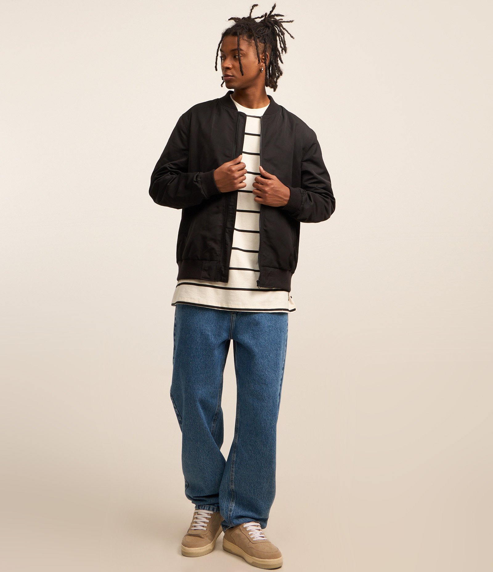 Jaqueta Bomber Aberta com Zíper Preto 2