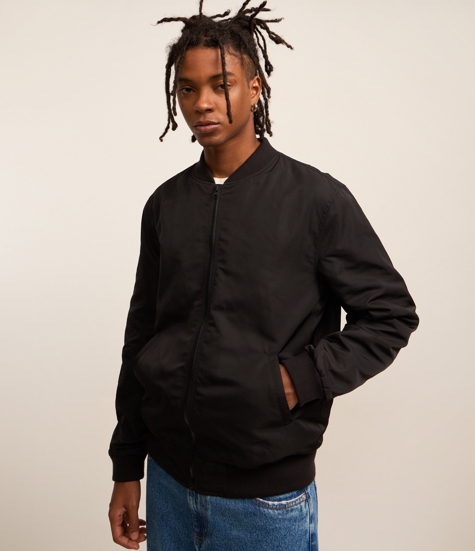 Jaqueta Bomber Aberta com Zíper Preto 5