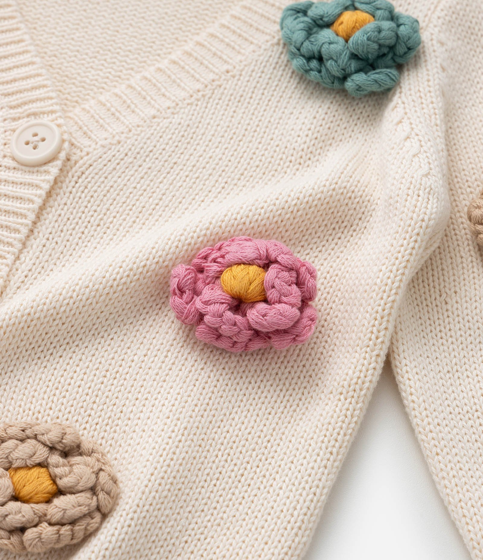 Suéter Infantil em Tricô com Florzinhas Aplicadas - Tam 1 A 5 Bege 4