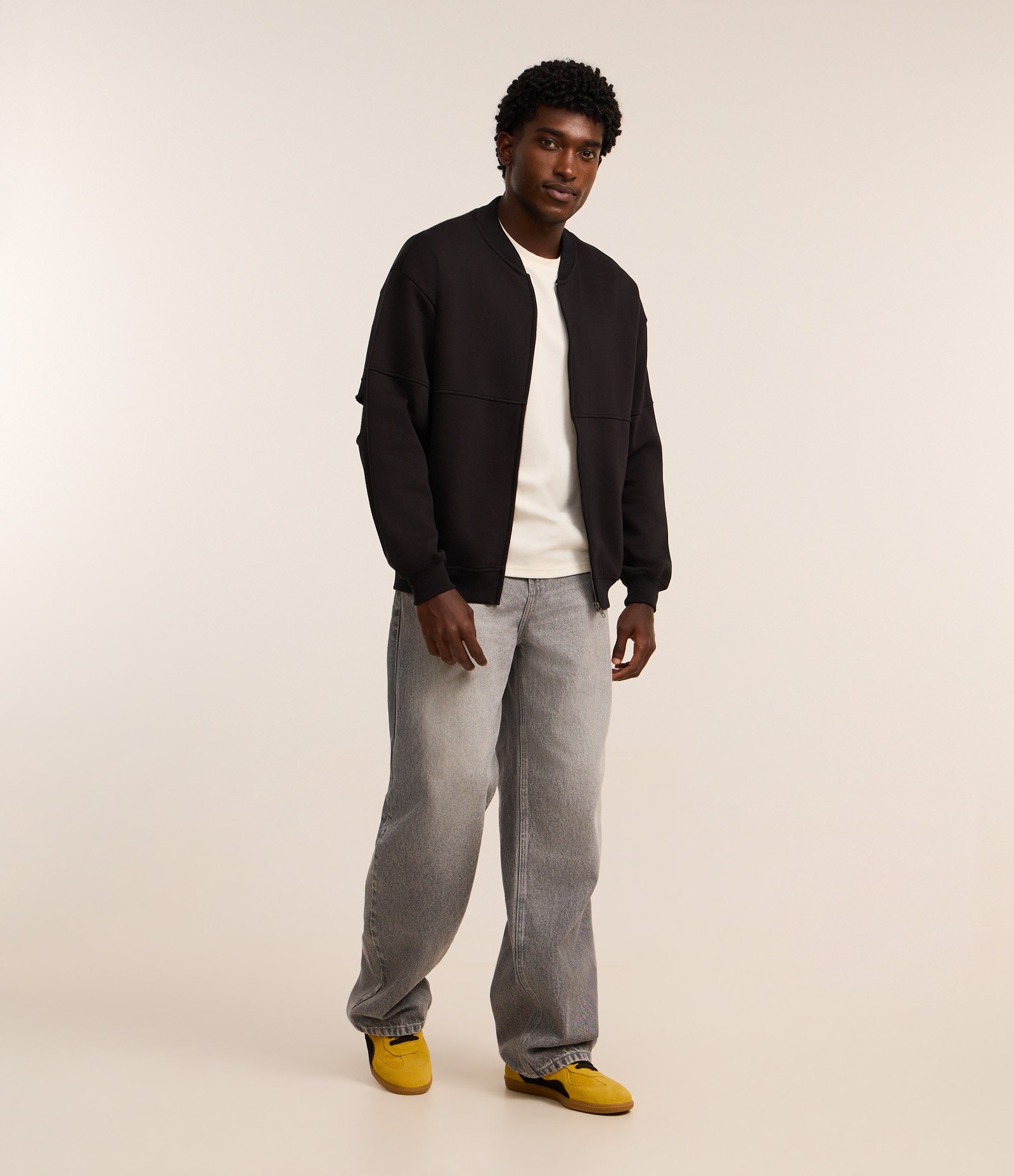 Jaqueta Bomber em Moletom com Zíper 2