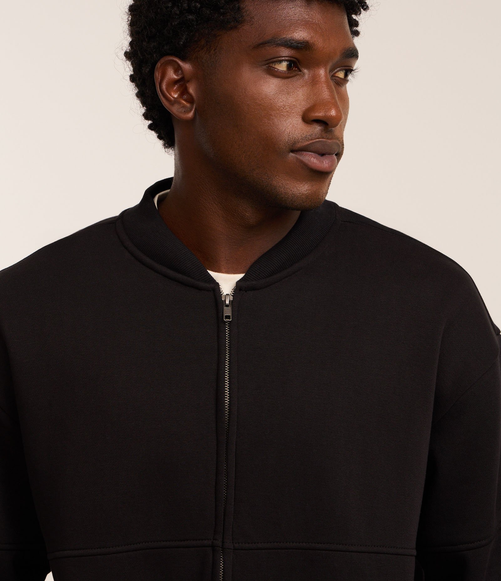 Jaqueta Bomber em Moletom com Zíper 4