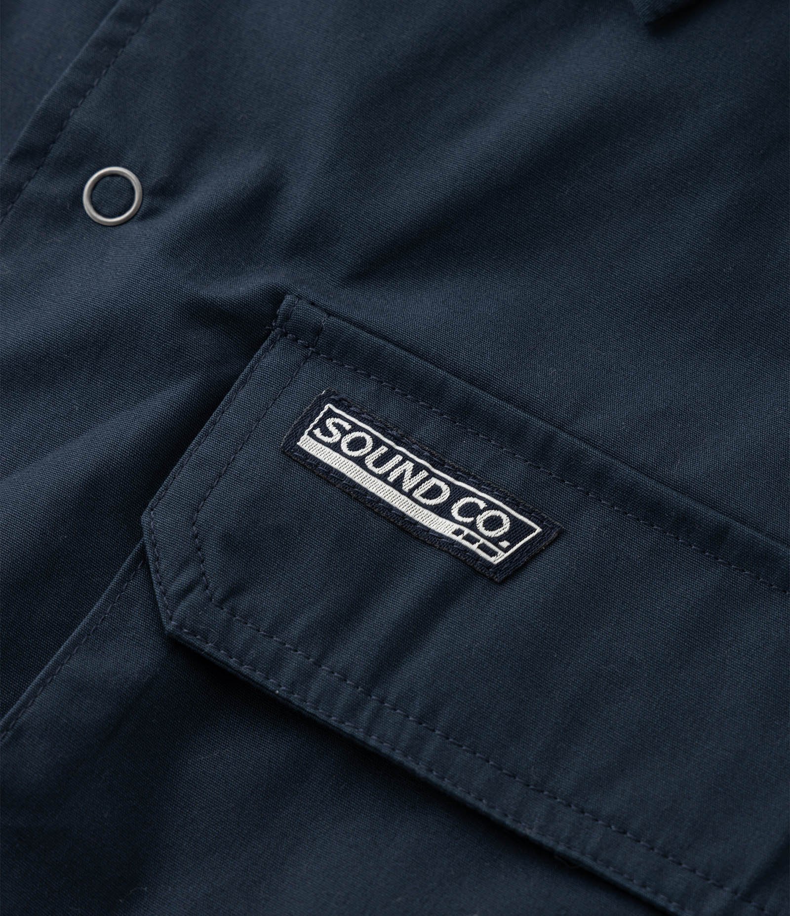 Camisa Boxy em Tricoline com Bolsos Cargo e Etiqueta Azul Marinho 5