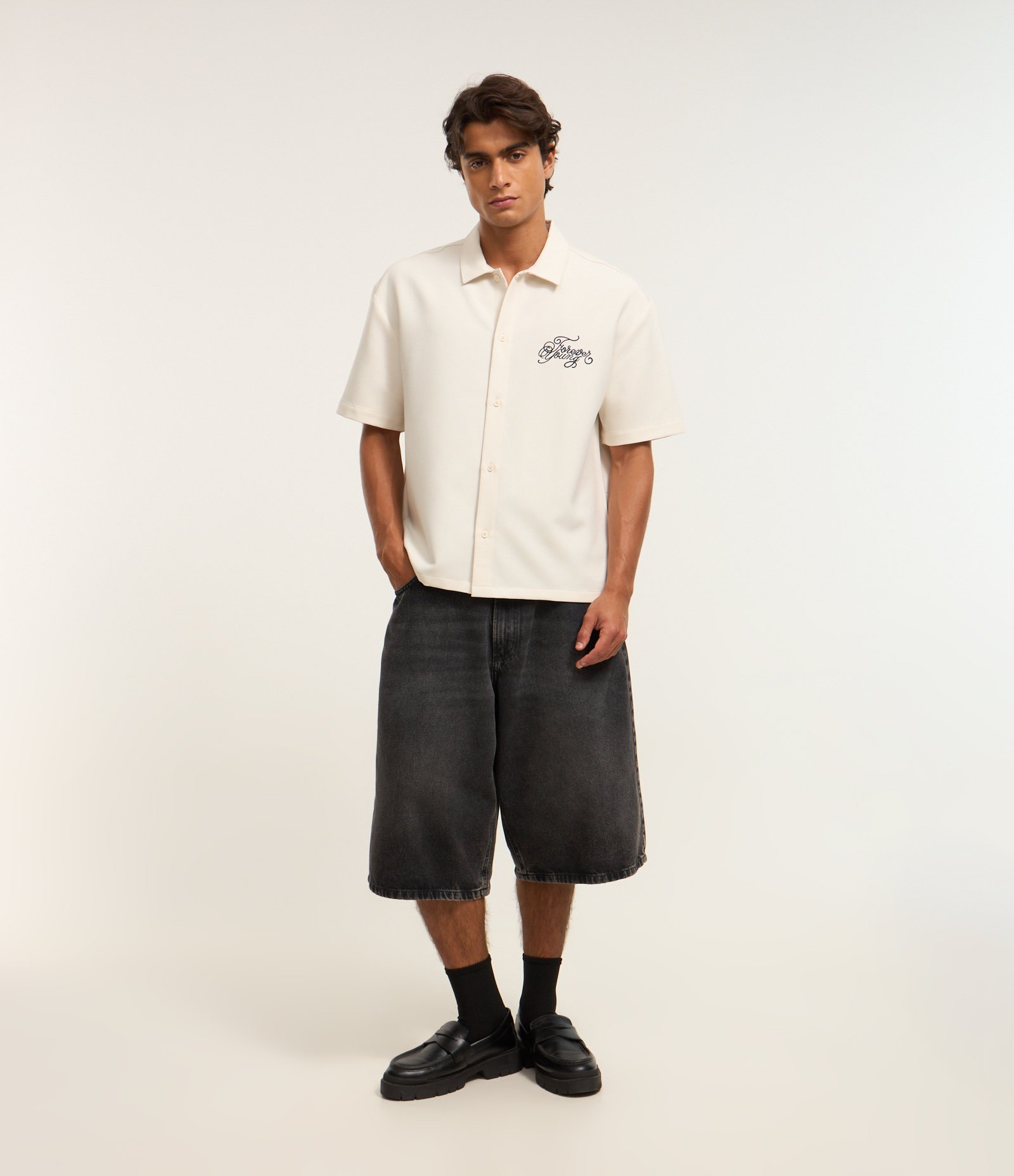 Camisa Boxy em Viscose com Bordado no Peito e Costas Branco 6