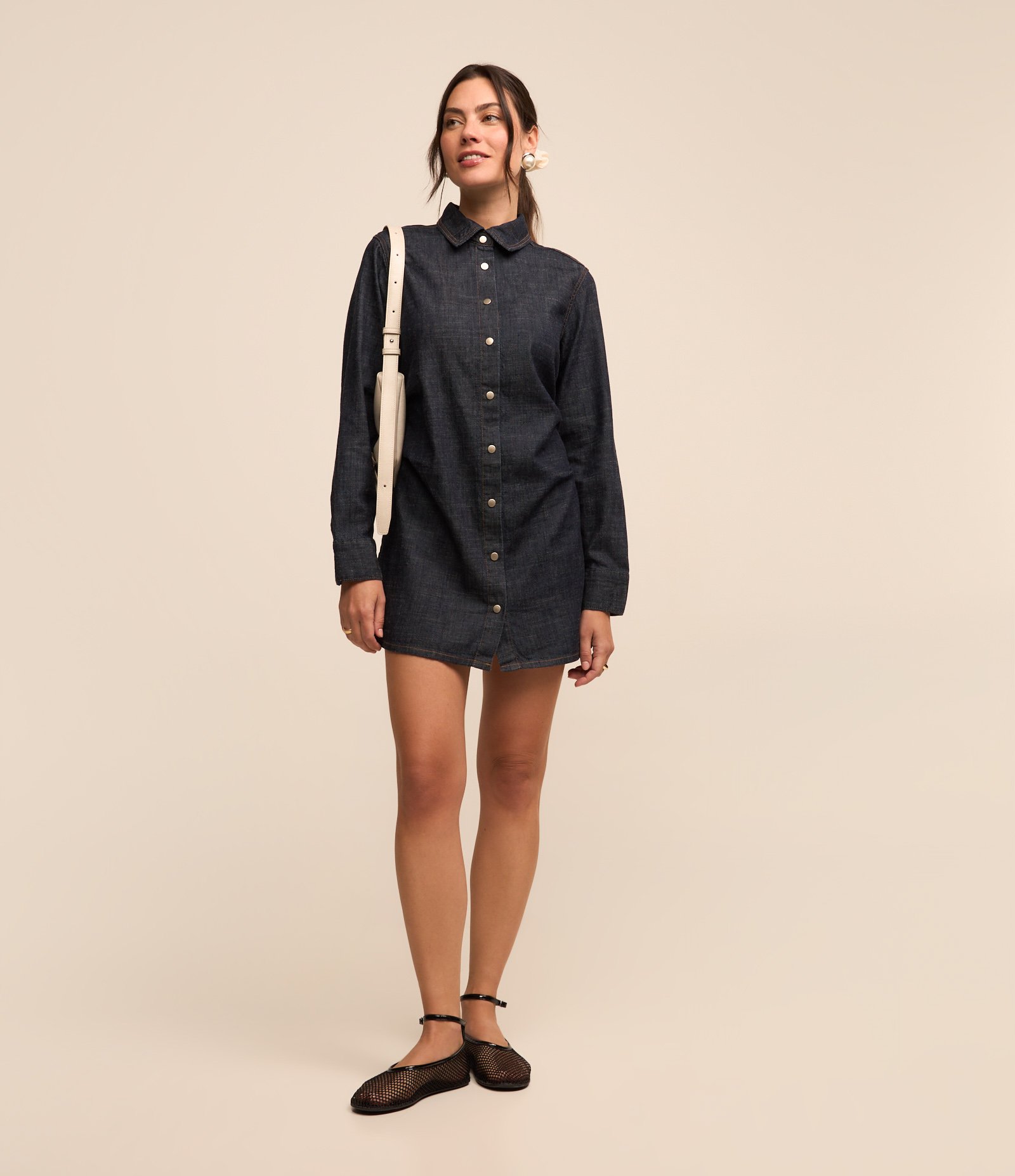 Vestido Jeans com Pregas nas Laterais e Abotoamento Azul Escuro 3