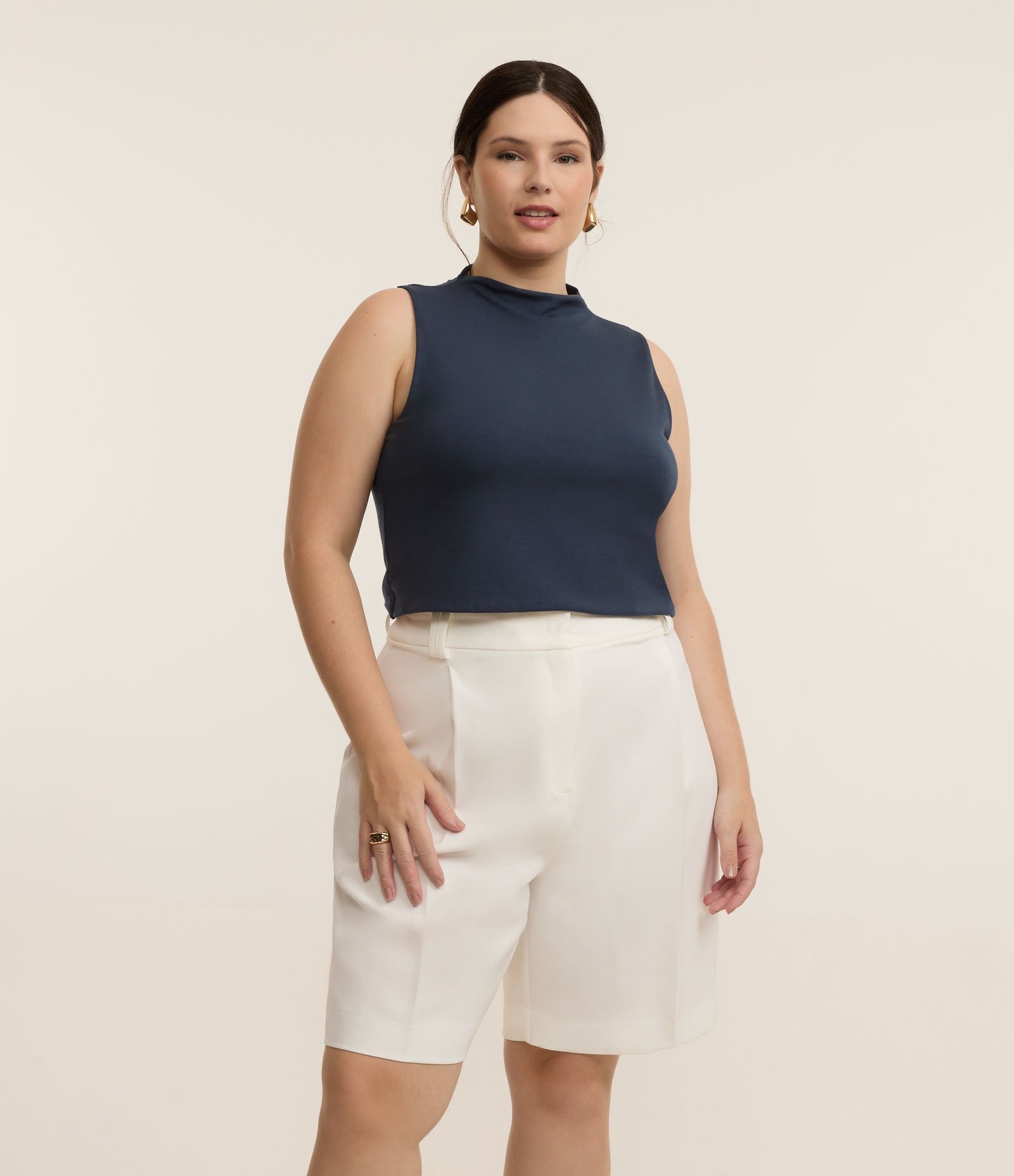 Blusa Regata em Viscose com Golinha Boba Curve & Plus Size Azul Escuro 2