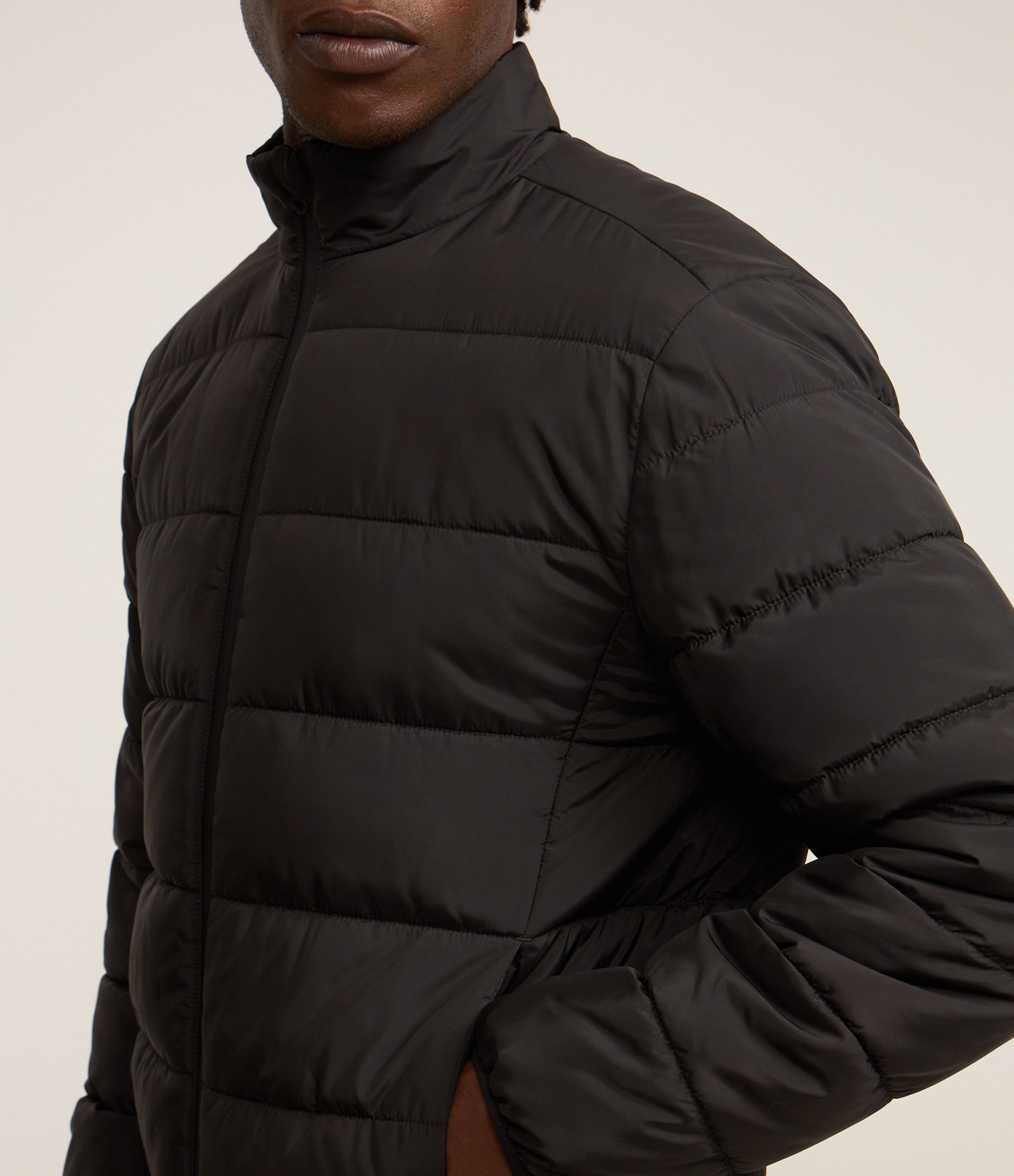 Jaqueta em Microfibra com Zíper Preto 3