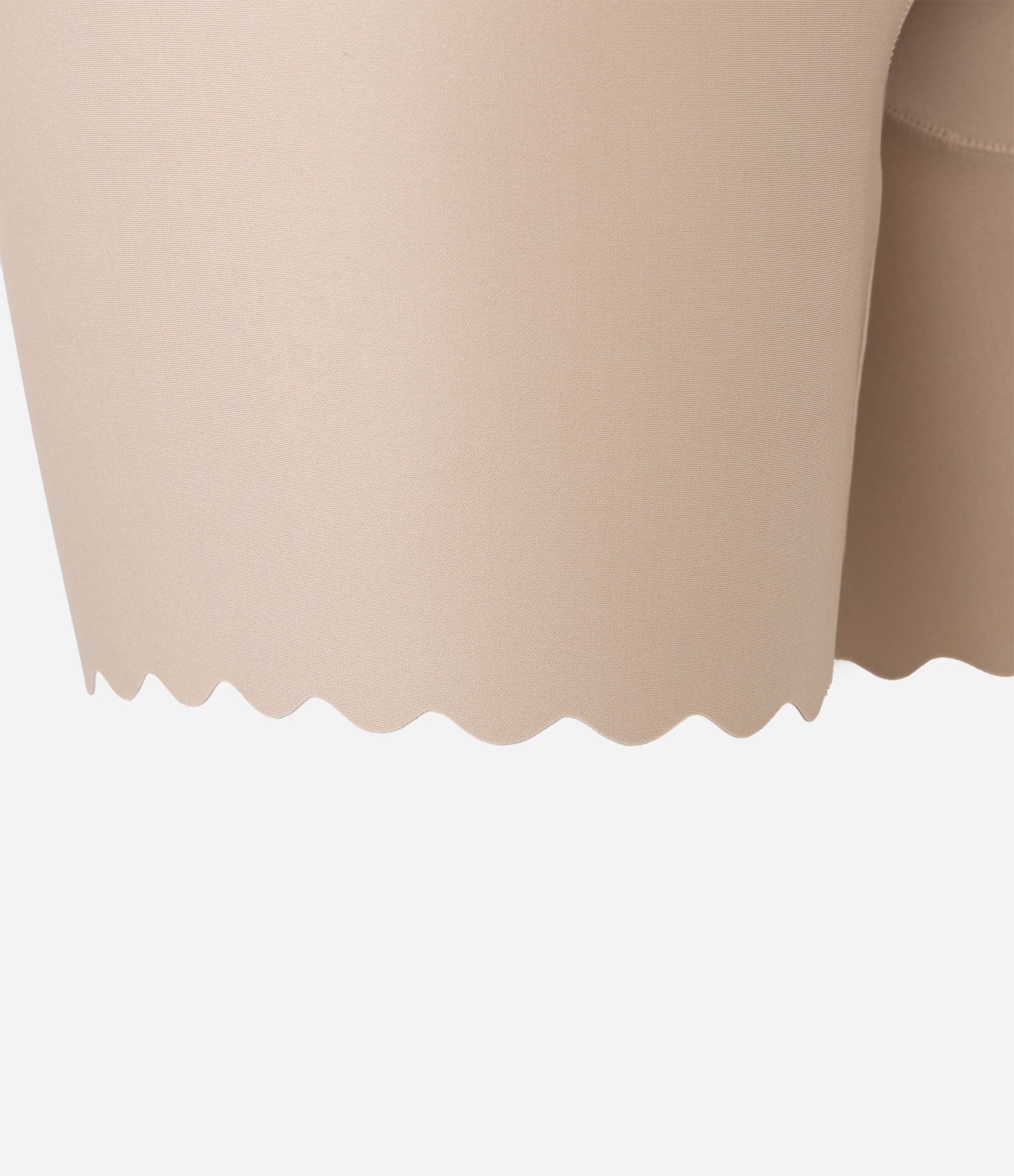 Bermuda Modeladora em Microfibra Com Borda Nuvem Bege 6