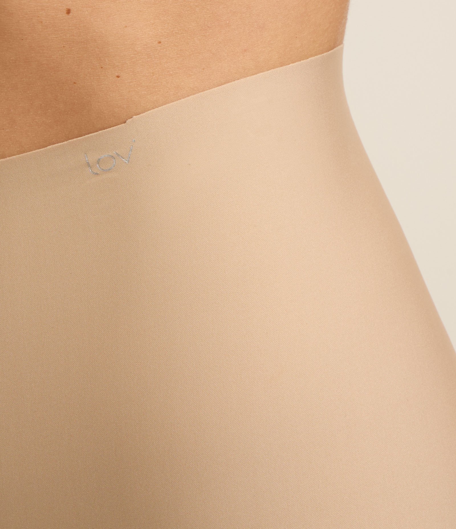 Bermuda Modeladora em Microfibra Com Borda Nuvem Bege 3