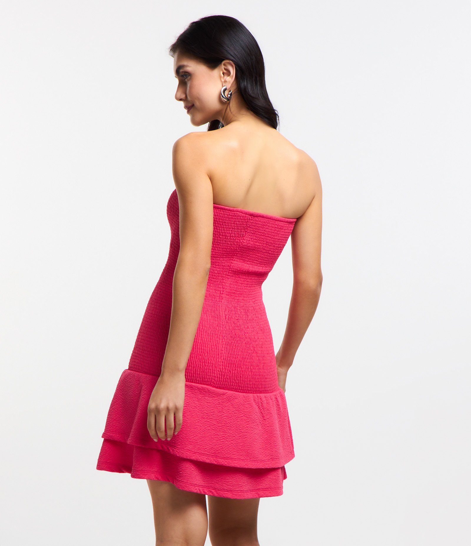 Vestido Tomara que Caia em Malha Texturizada com Babado na Saia Rosa 2