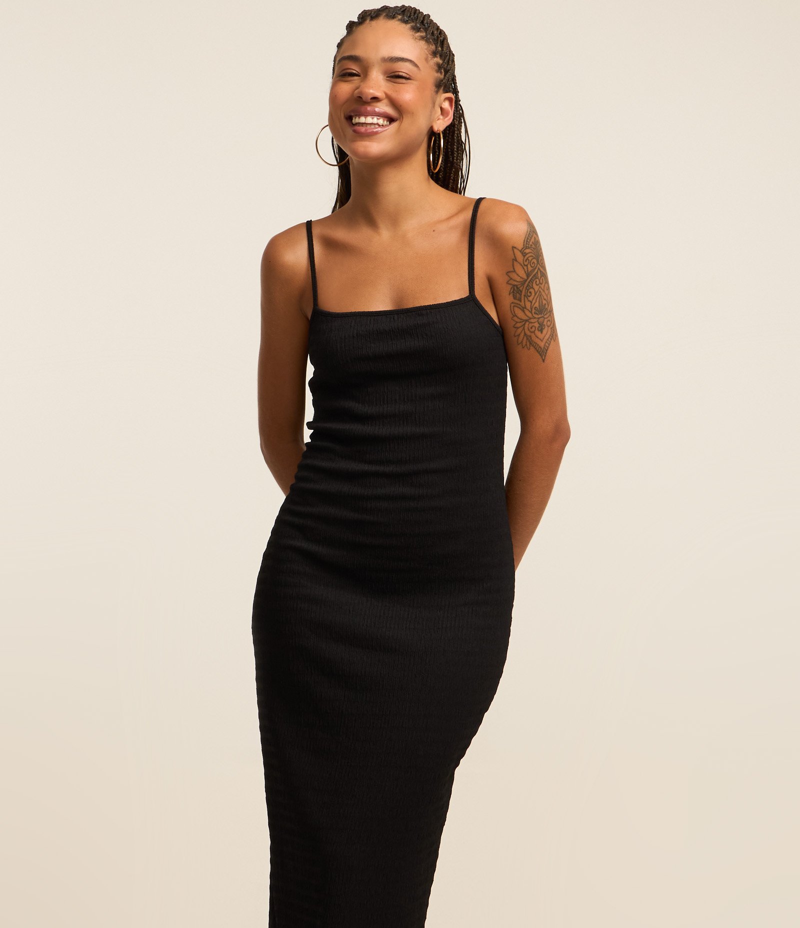 Vestido New Midi Texturizado com Fenda Preto 2