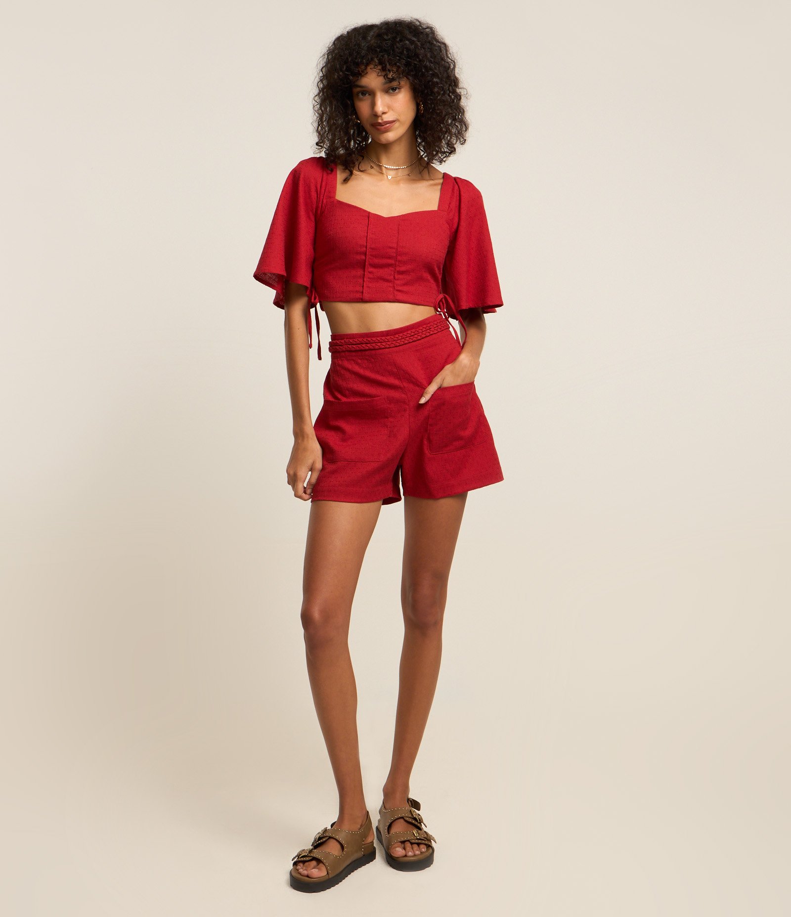 Blusa Cropped com Textura Maquinetada e Amarração Lateral Vermelho 2