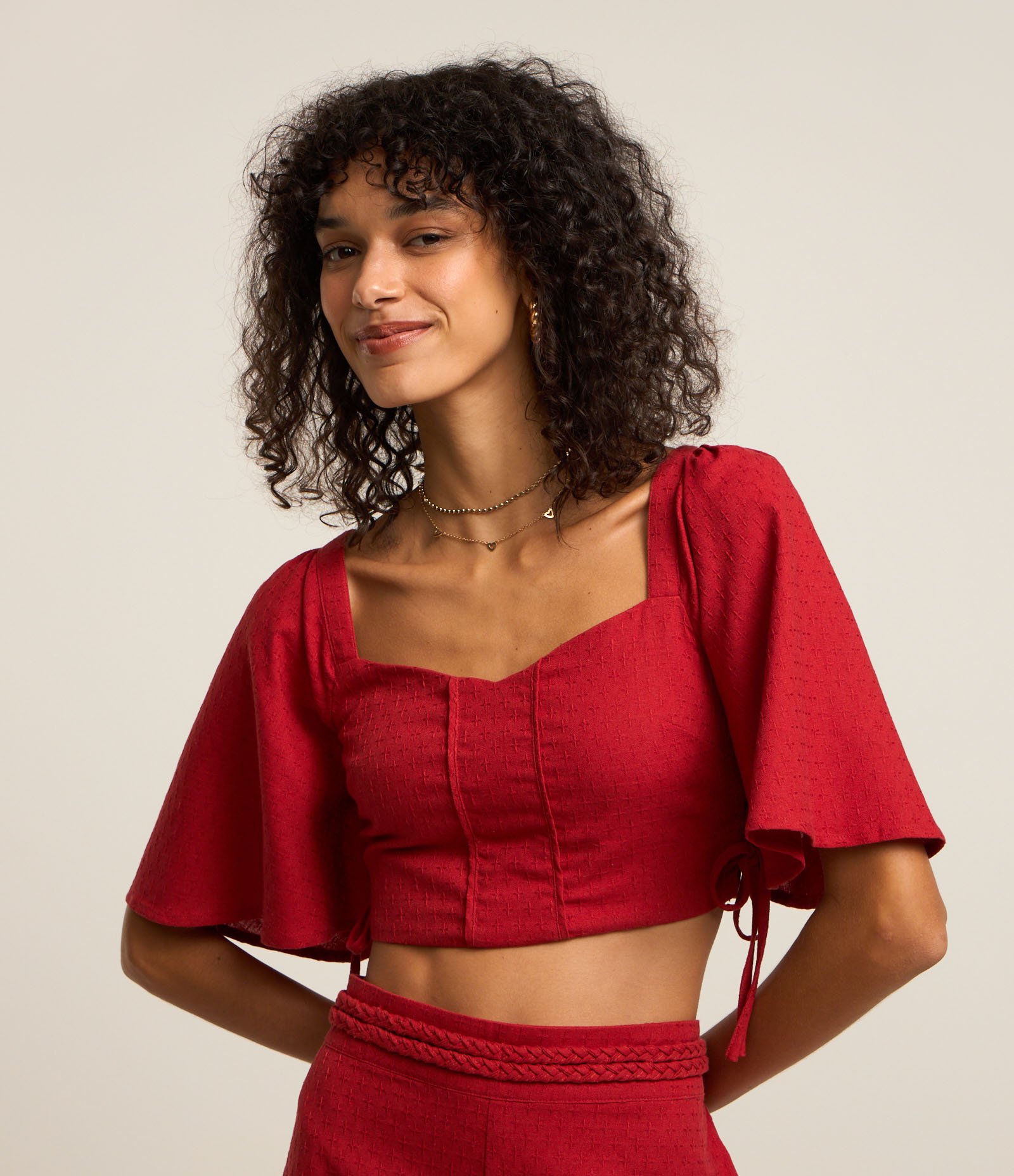 Blusa Cropped com Textura Maquinetada e Amarração Lateral Vermelho 3