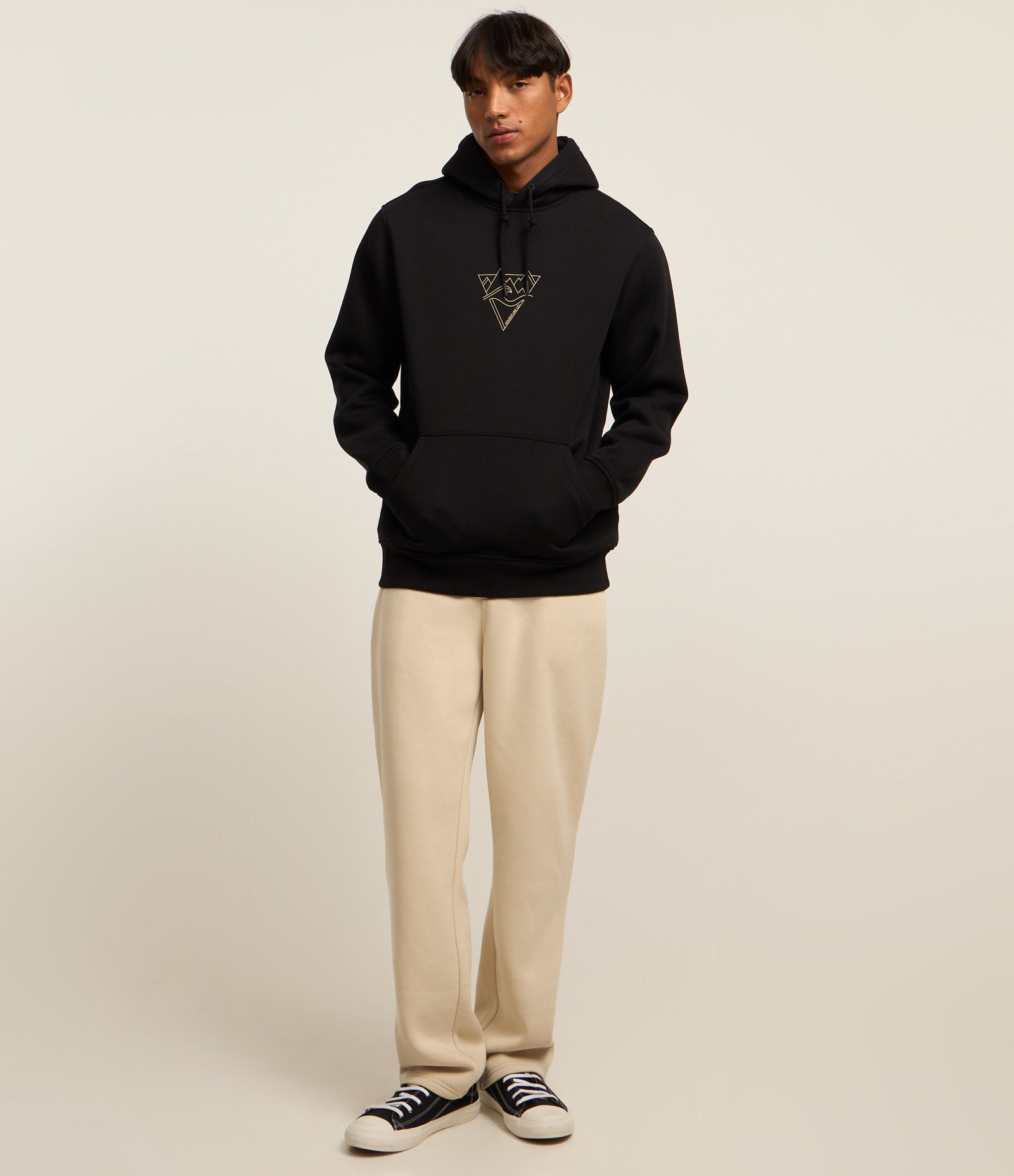 Blusão Comfort em Moletom com Estampa de Triângulo Preto 2