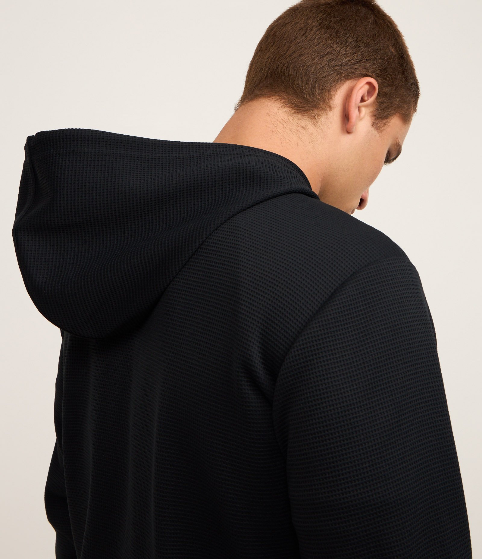 Casaco Esportivo Texturizado com Listra Refletiva e Gola com Capuz Preto 6